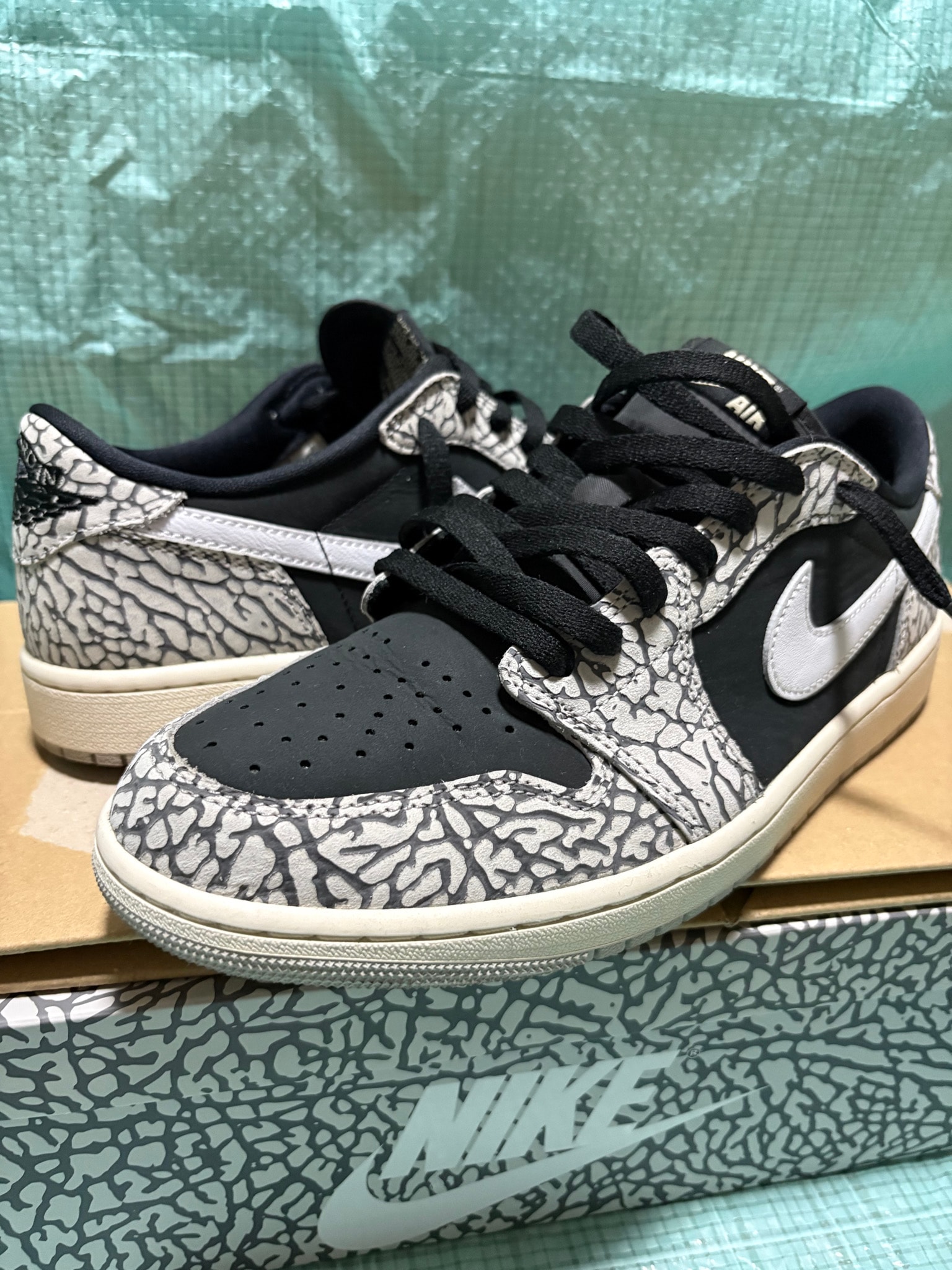 Nike Air Jordan 1 Retro Low OG "Black Cement"