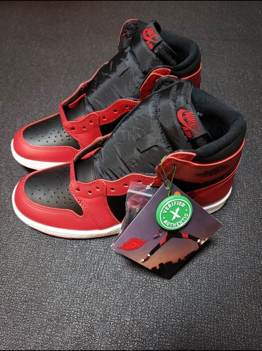 Nike Air Jordan 1 High ’85 "Varsity Red"