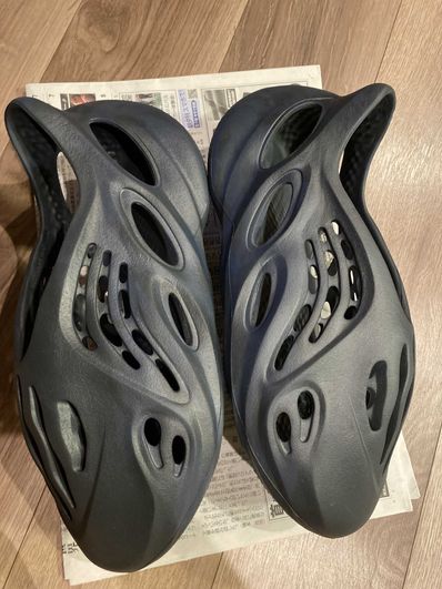 adidas YEEZY Foam Runner "Mineral Blue"