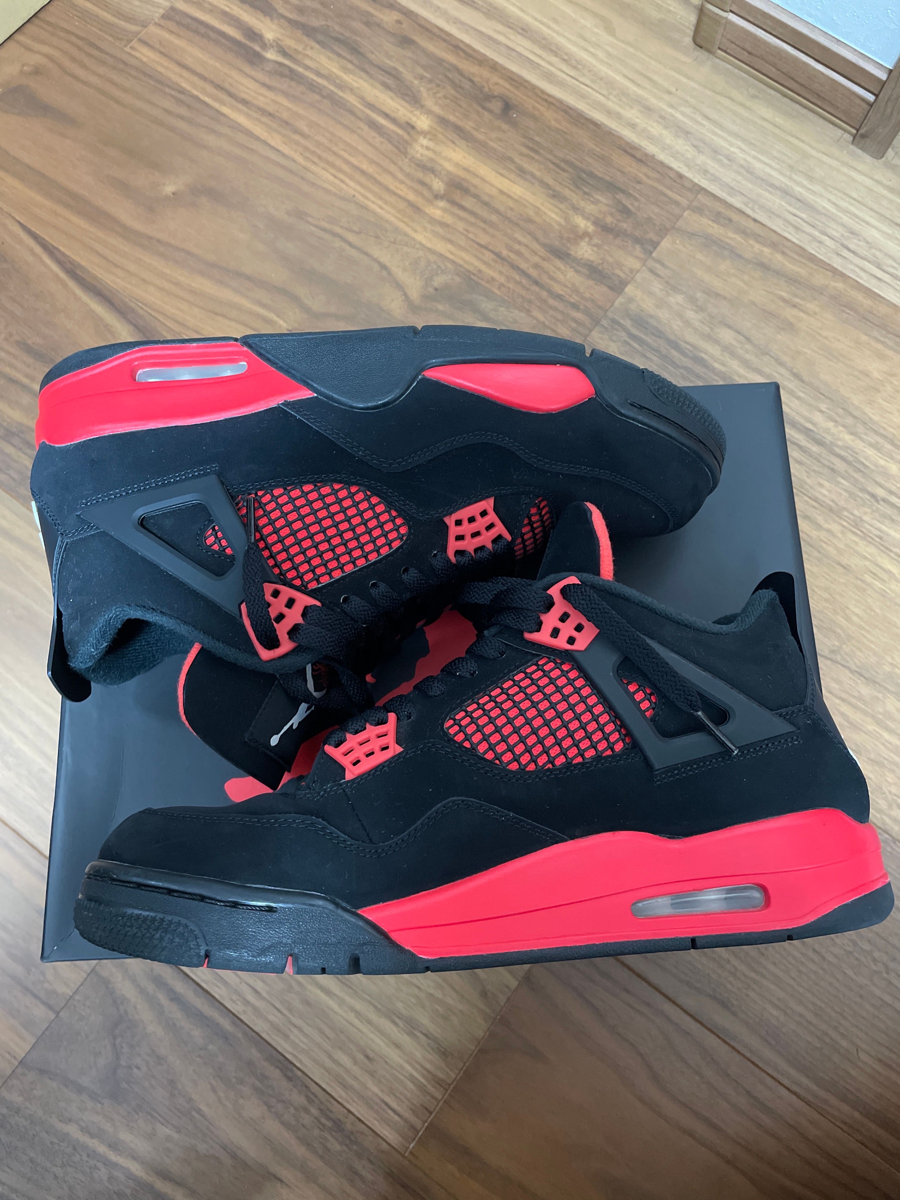 Nike Air Jordan 4 "Red Thunder/Crimson"