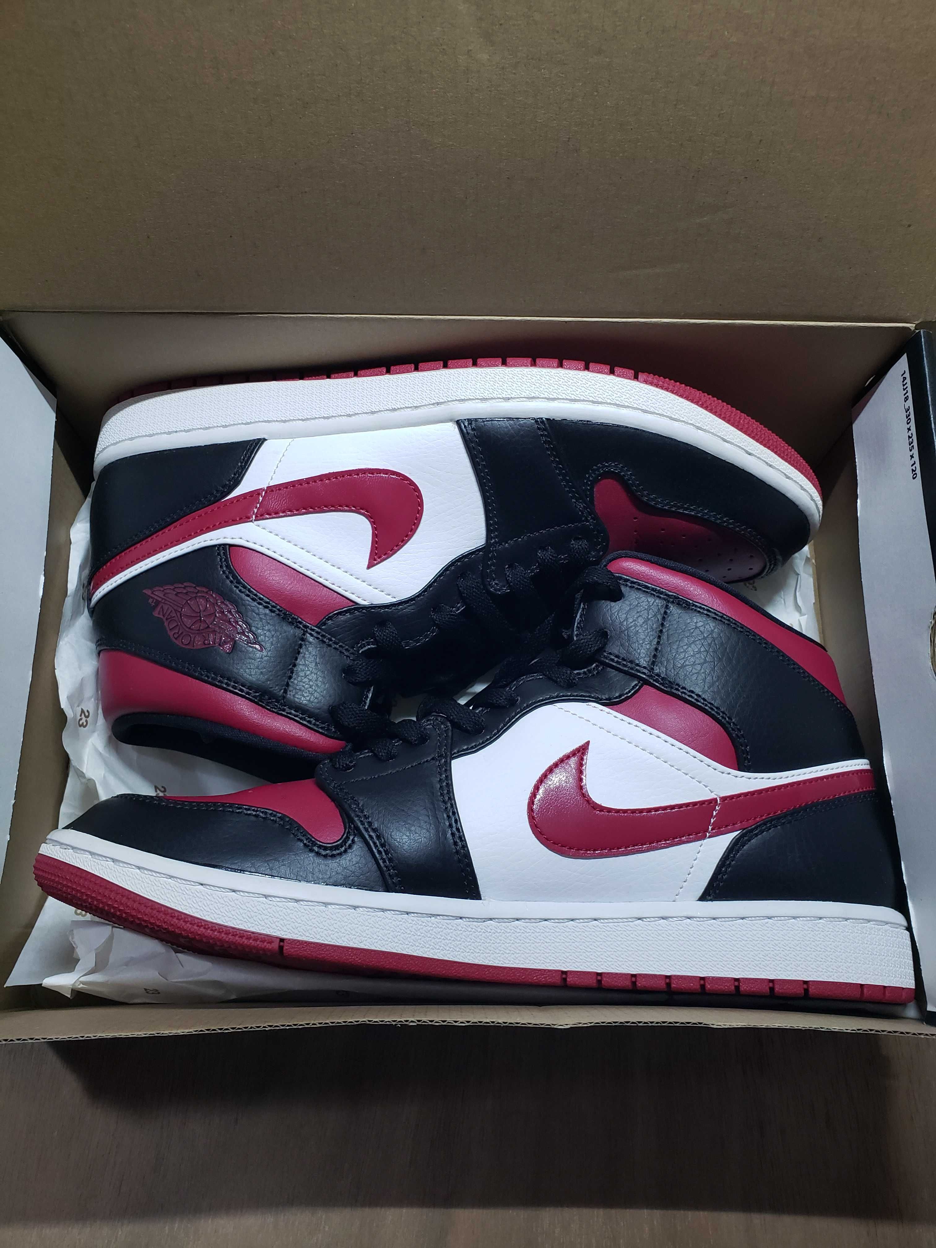 NIKE AIR JORDAN 1 MID "BLACK/RED/WHITE"