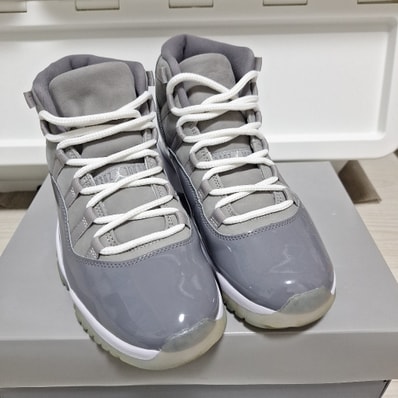 Nike Air Jordan 11 Retro "Cool Grey"