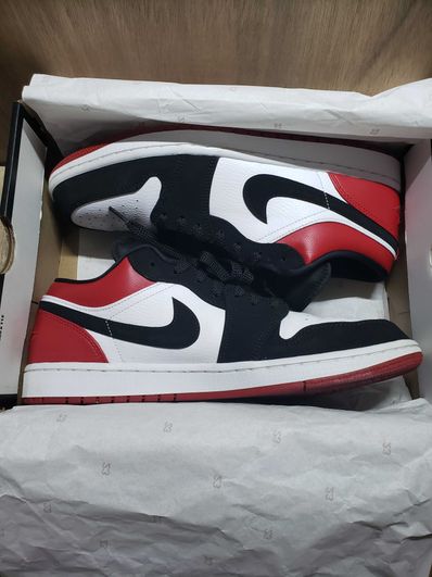 Nike Air Jordan 1 Low "Black Toe"