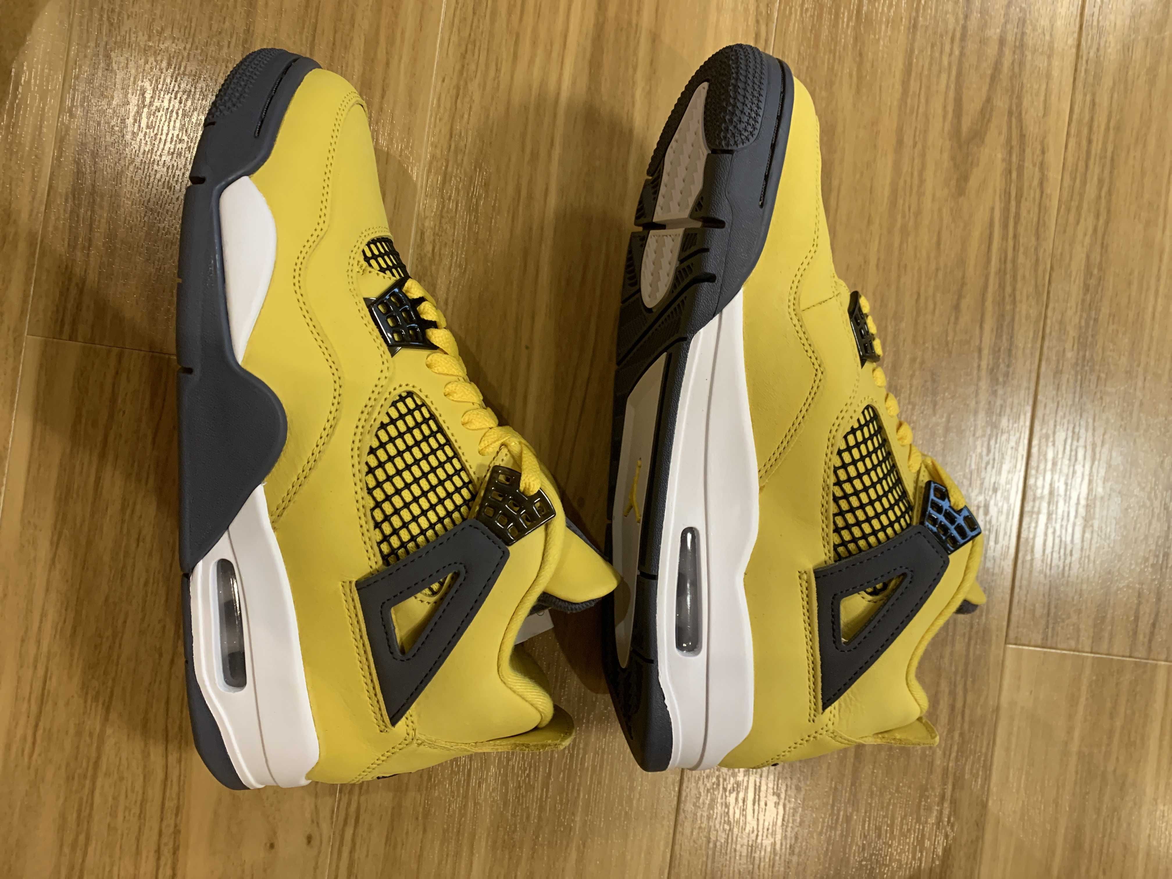 Nike Air Jordan 4 "Tour Yellow"