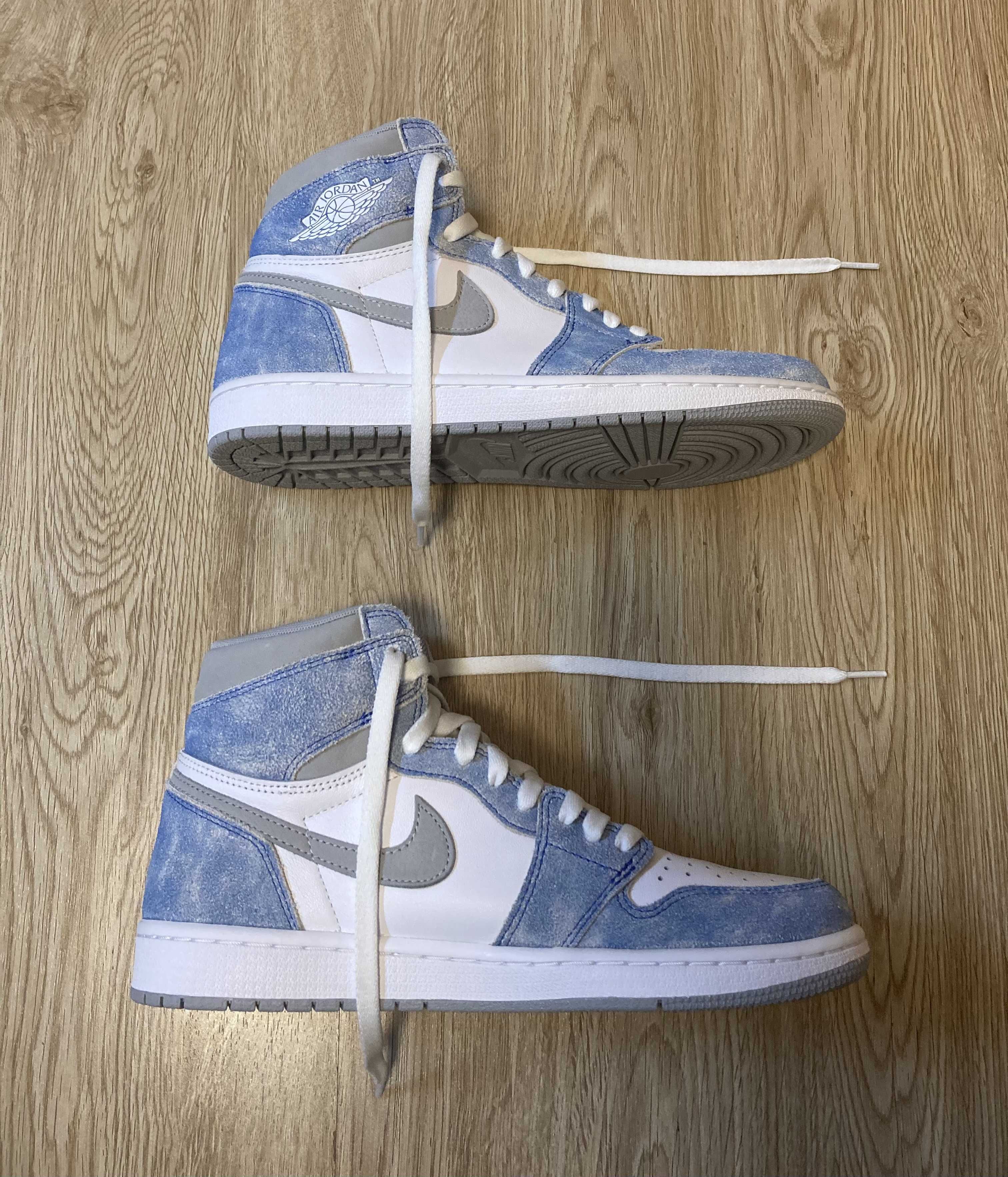 Nike Air Jordan 1 High OG "Hyper Royal"