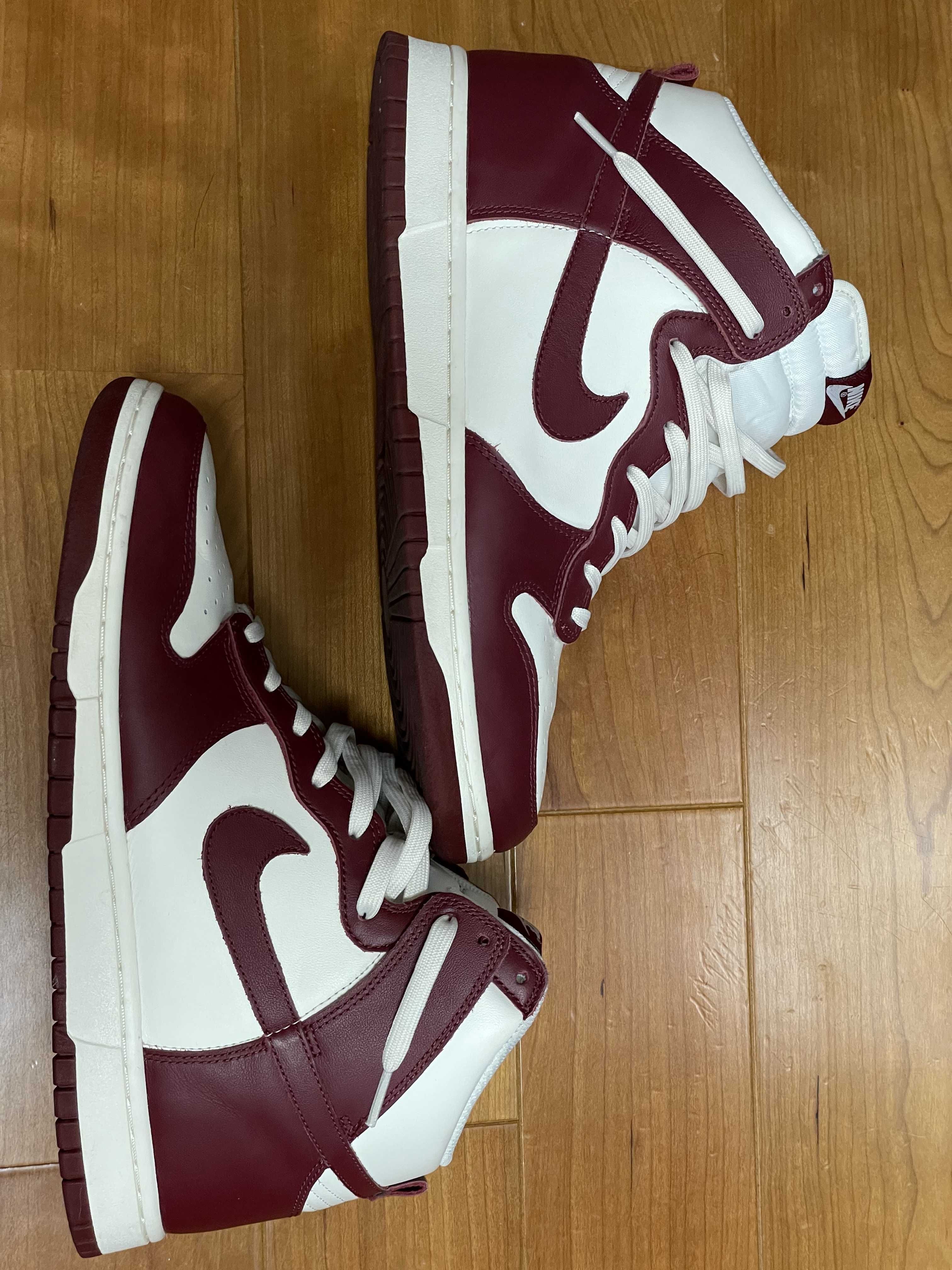 NIKE Women's DUNK HIGH "TEAM RED"