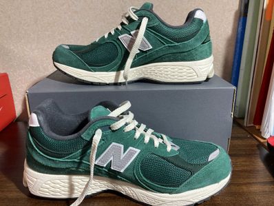 New Balance 2002R "Forest Green"