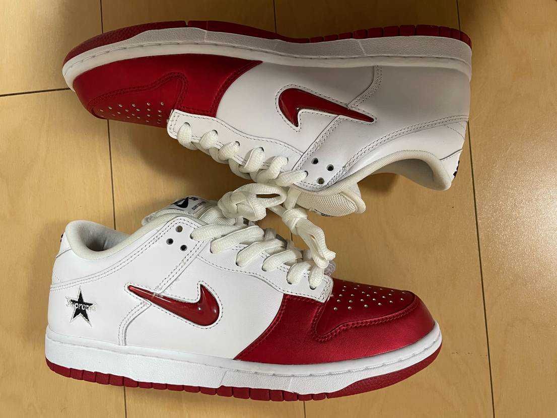 Supreme × Nike Dunk Low "Varsity Red/White"