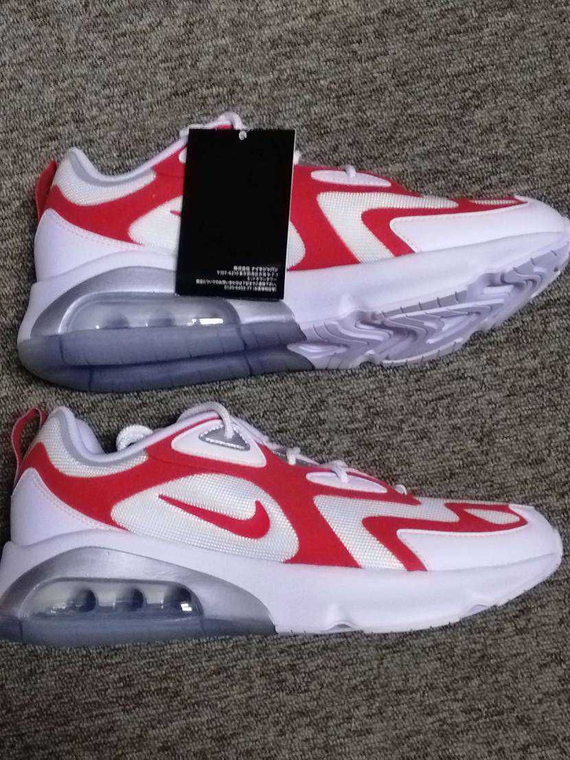 ナイキ エアマックス200 "ホワイト/ユニバーシティレッド"
