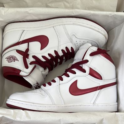 Nike Air Jordan 1 High '85 "Metallic Burgundy"