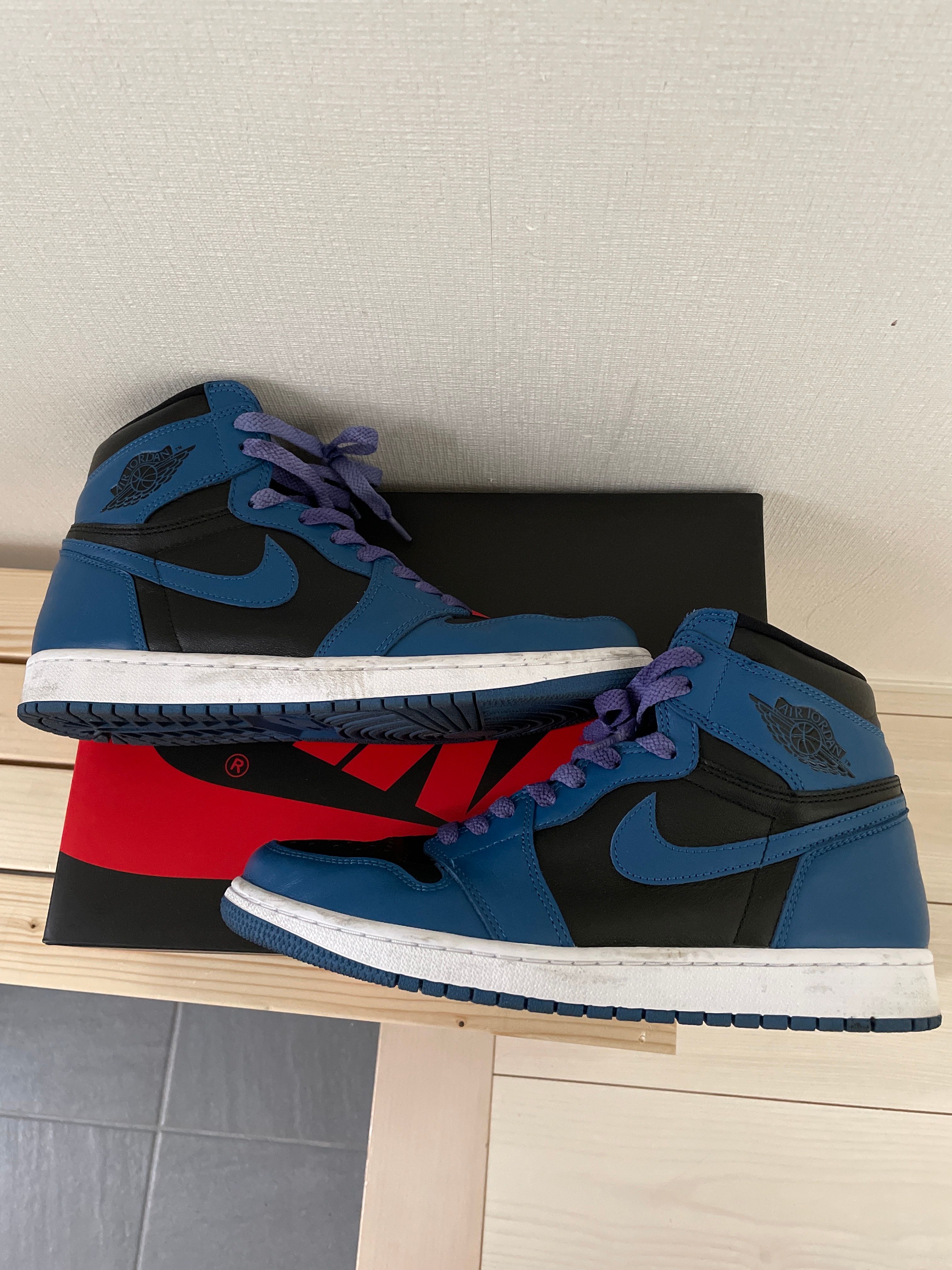 Nike Air Jordan 1 Retro High OG "Dark Marina Blue"