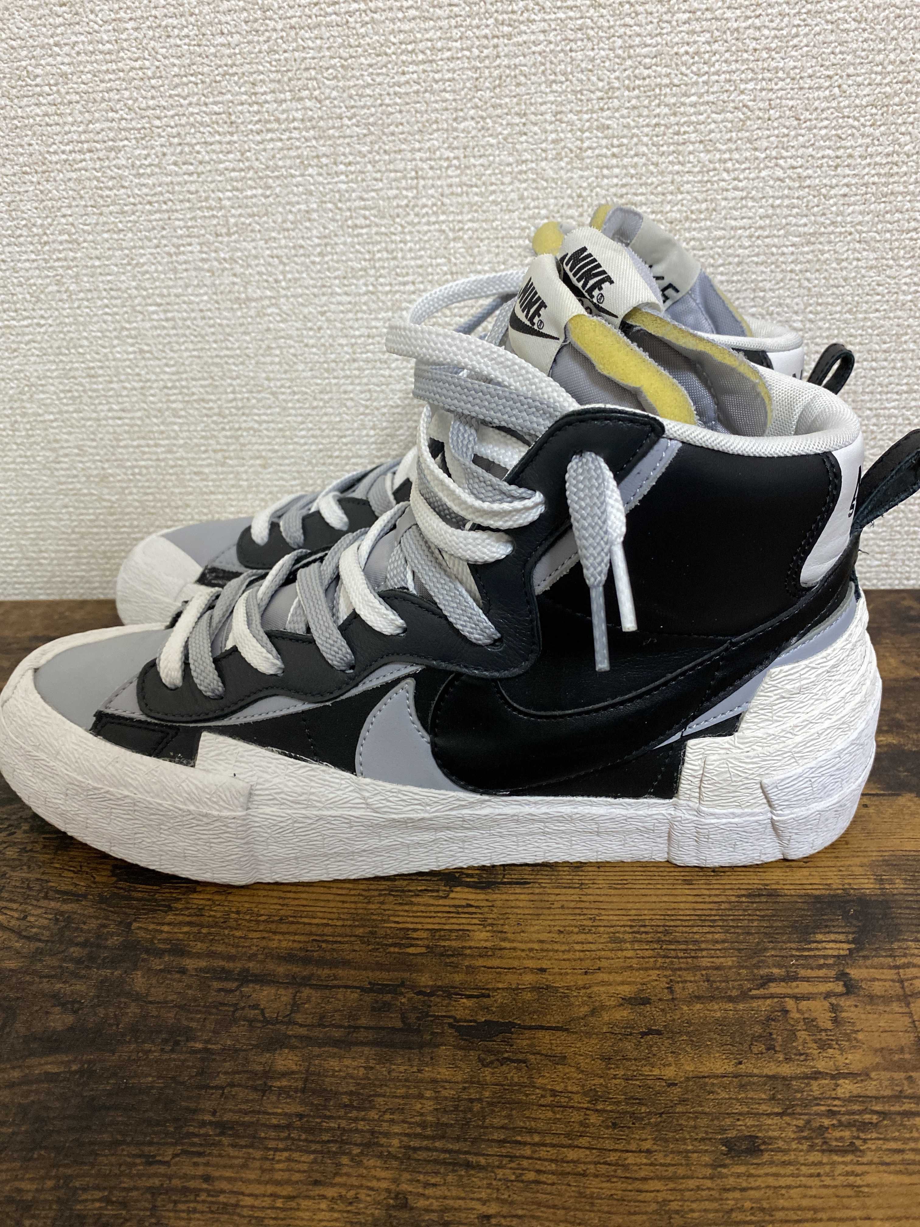 sacai × NIKE BLAZER MID "BLACK/WOLF GREY/WHITE"