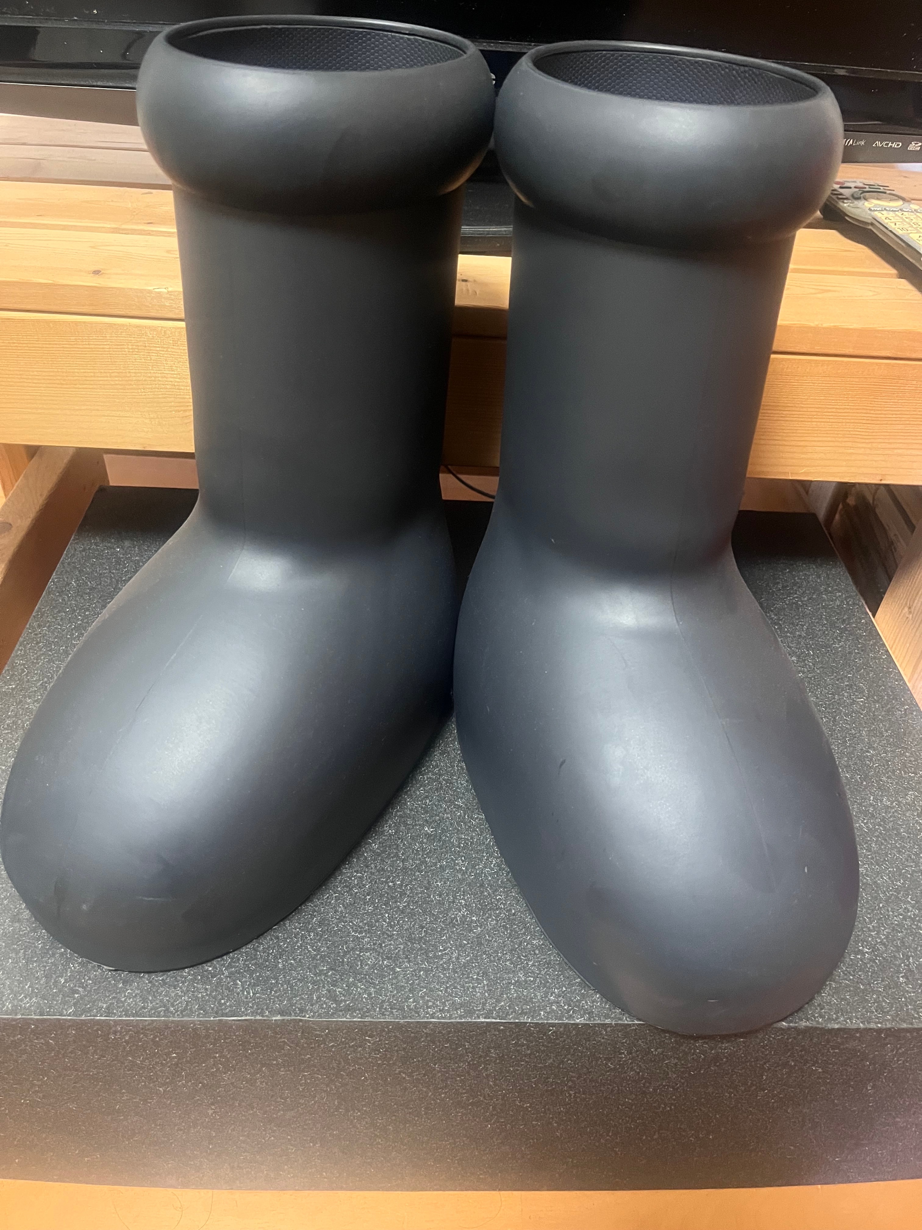 MSCHF Big Red Boot "Black"