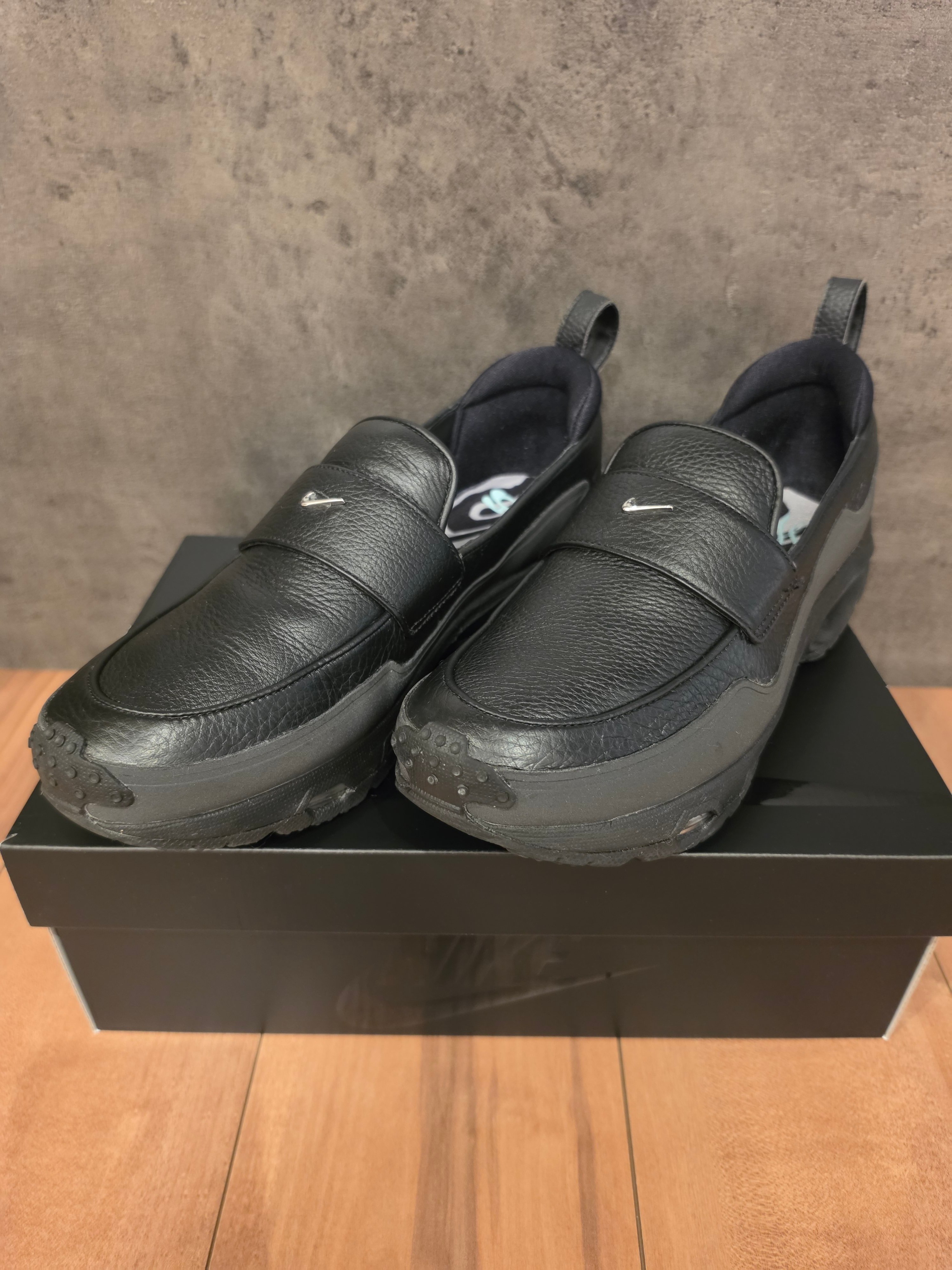 SWDC × Nike Women's Air Max Phenomena "Black/Metallic Silver"