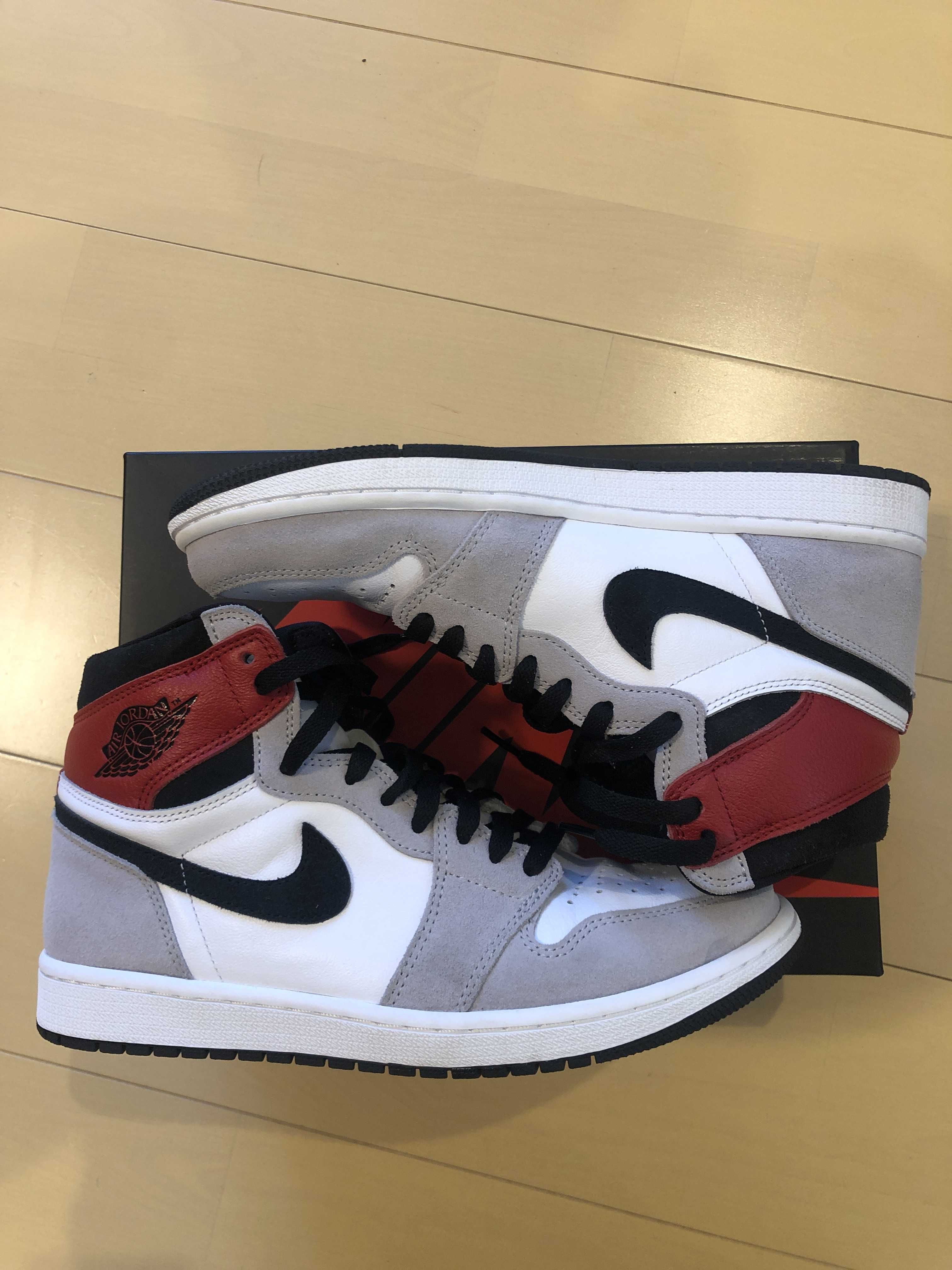 Nike Air Jordan 1 High OG "White/Black/Light Smoke Grey"