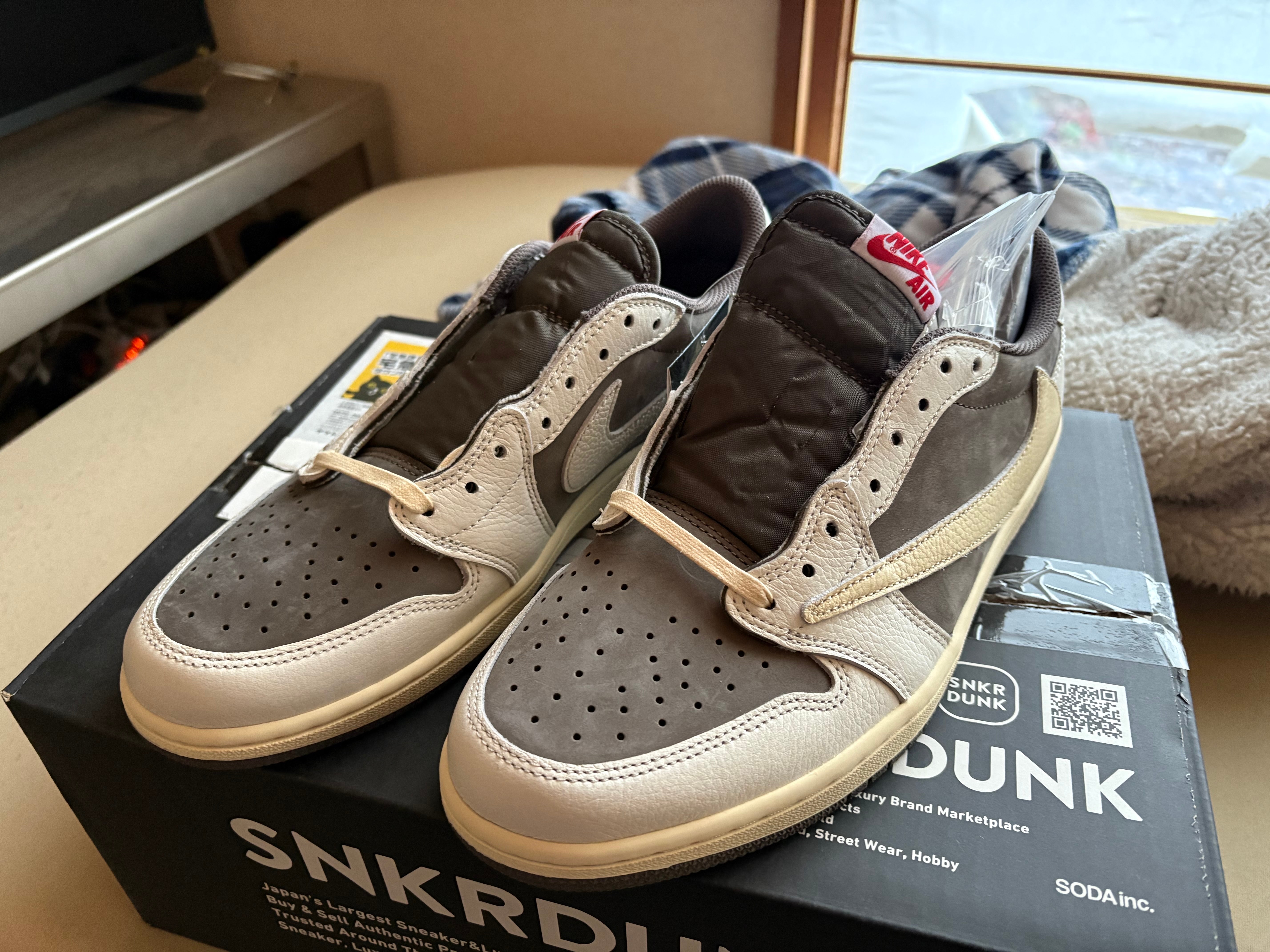 Travis Scott × Nike Air Jordan 1 Low OG SP "Reverse Mocha/Sail and Ridgerock"