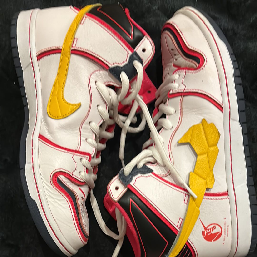 Gundam Unicorn × Nike SB Dunk High PRO QS "UNICORN"