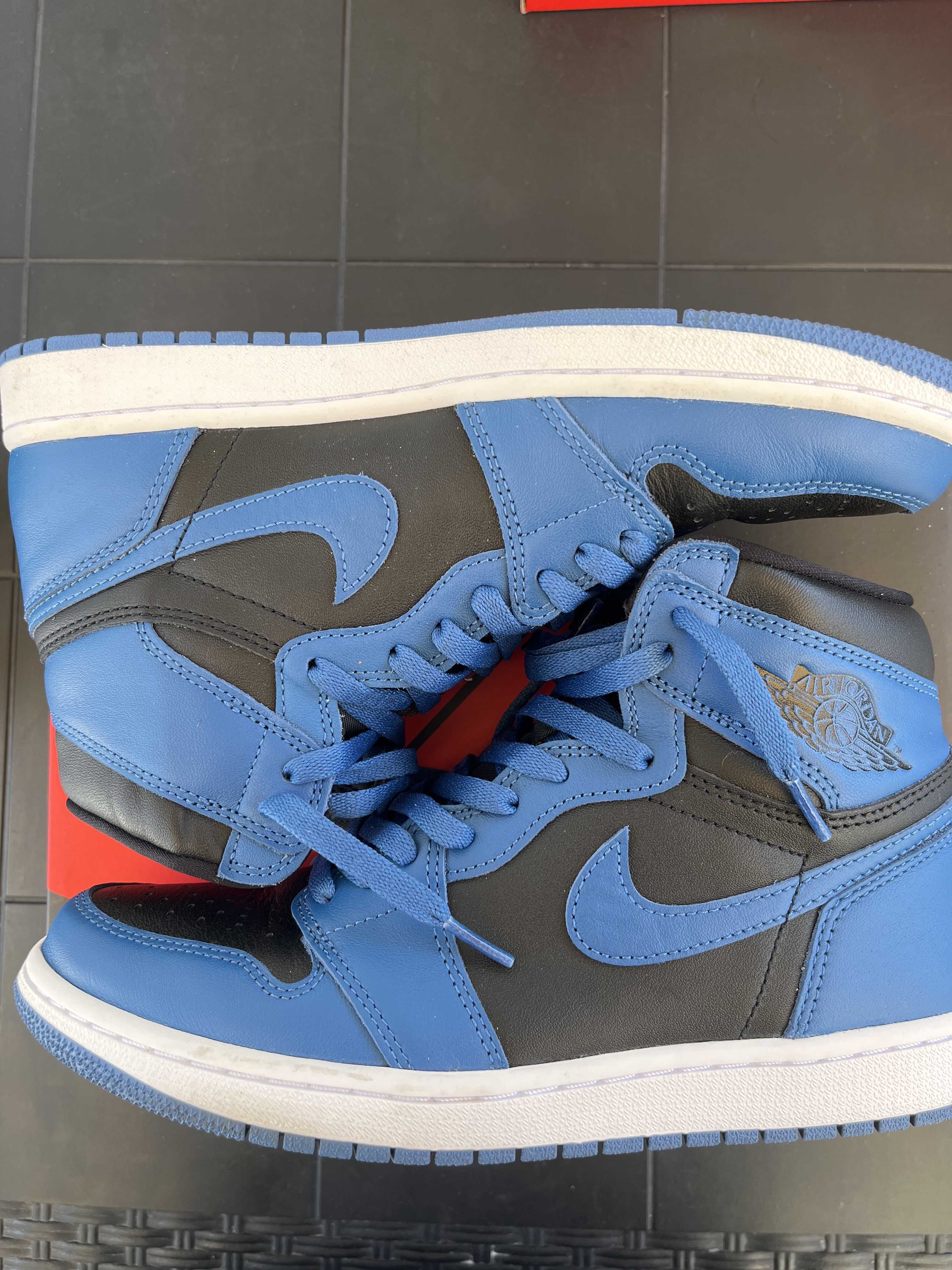Nike Air Jordan 1 Retro High OG "Dark Marina Blue"