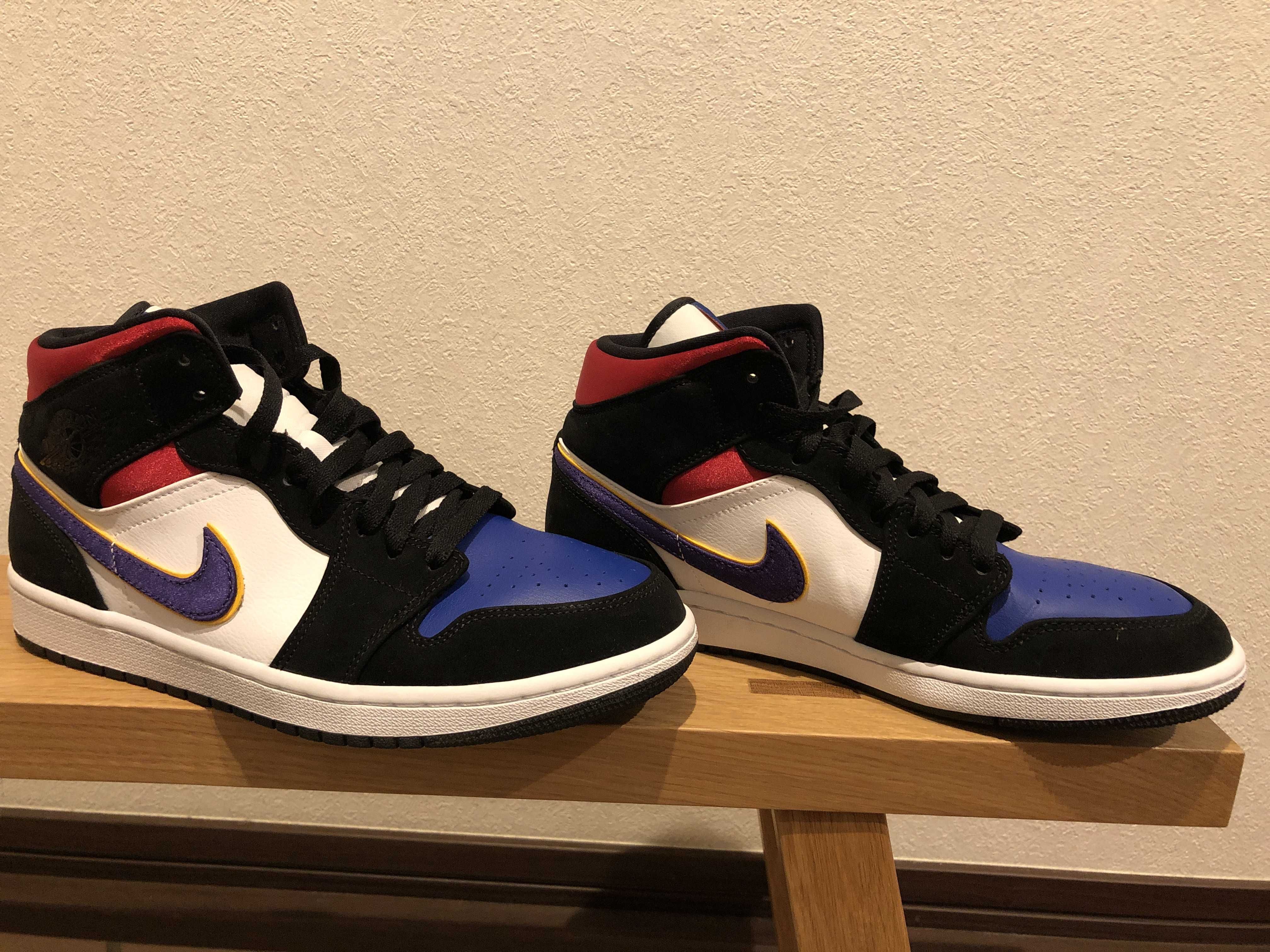 NIKE AIR JORDAN 1 MID "LAKERS TOP 3"