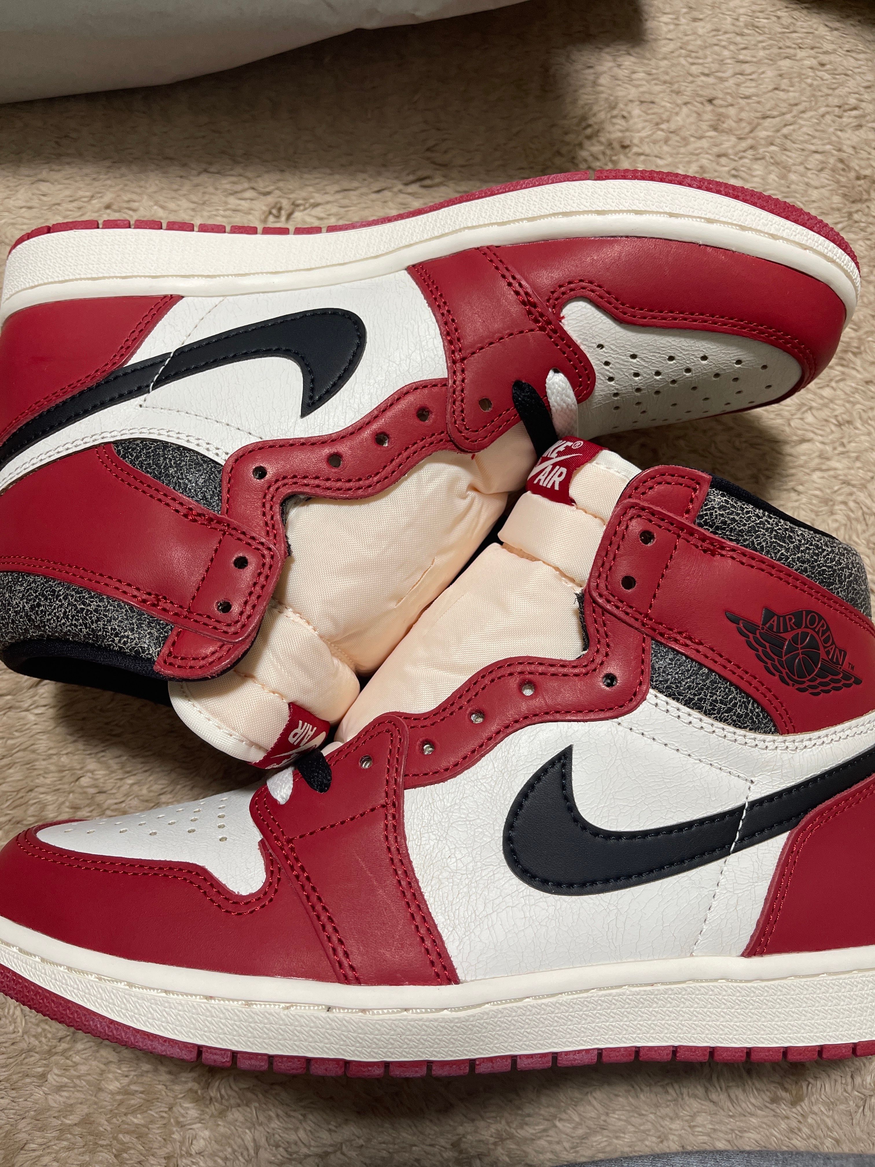 Nike Air Jordan 1 High OG "Lost & Found/Chicago"