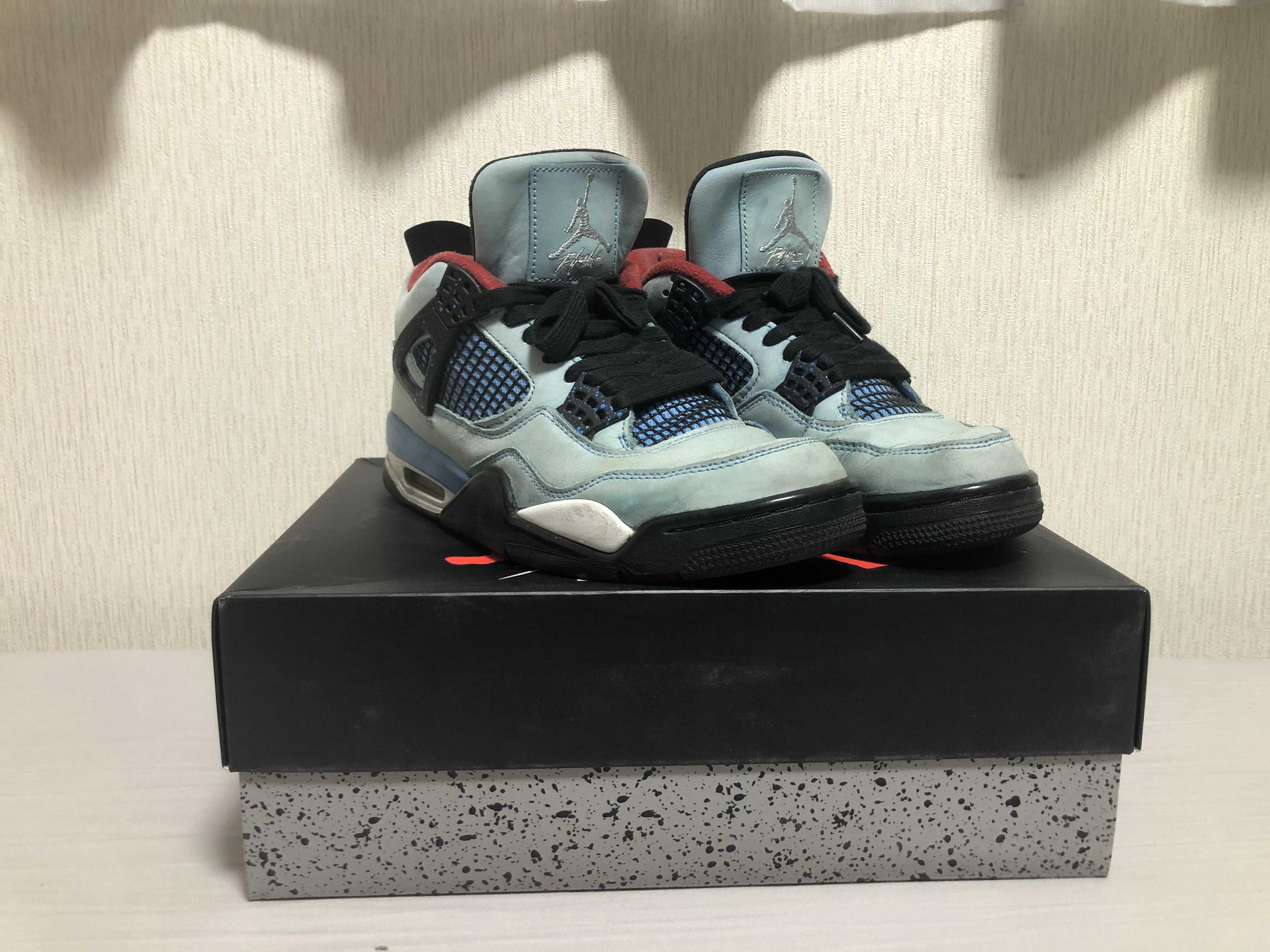 Travis Scott × Nike Air Jordan 4 Retro Cactus Jack "University Blue"