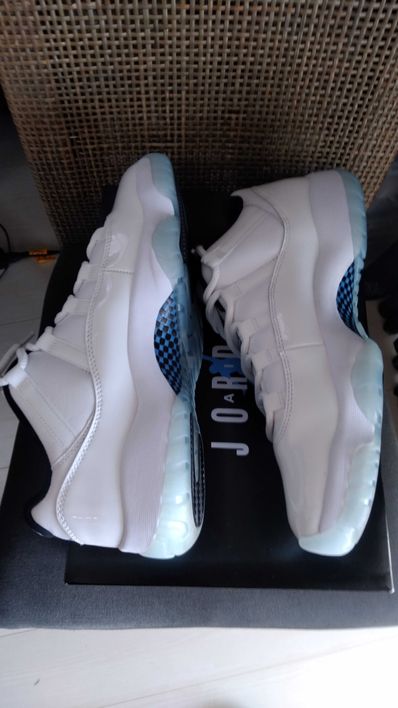Nike Air Jordan 11 Low "Legend Blue"