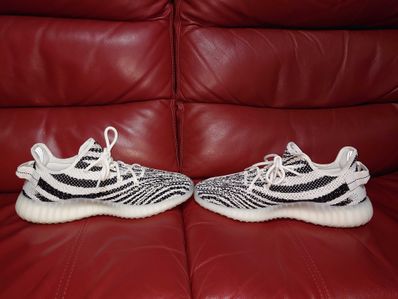 adidas YEEZY Boost 350 V2 "Zebra"