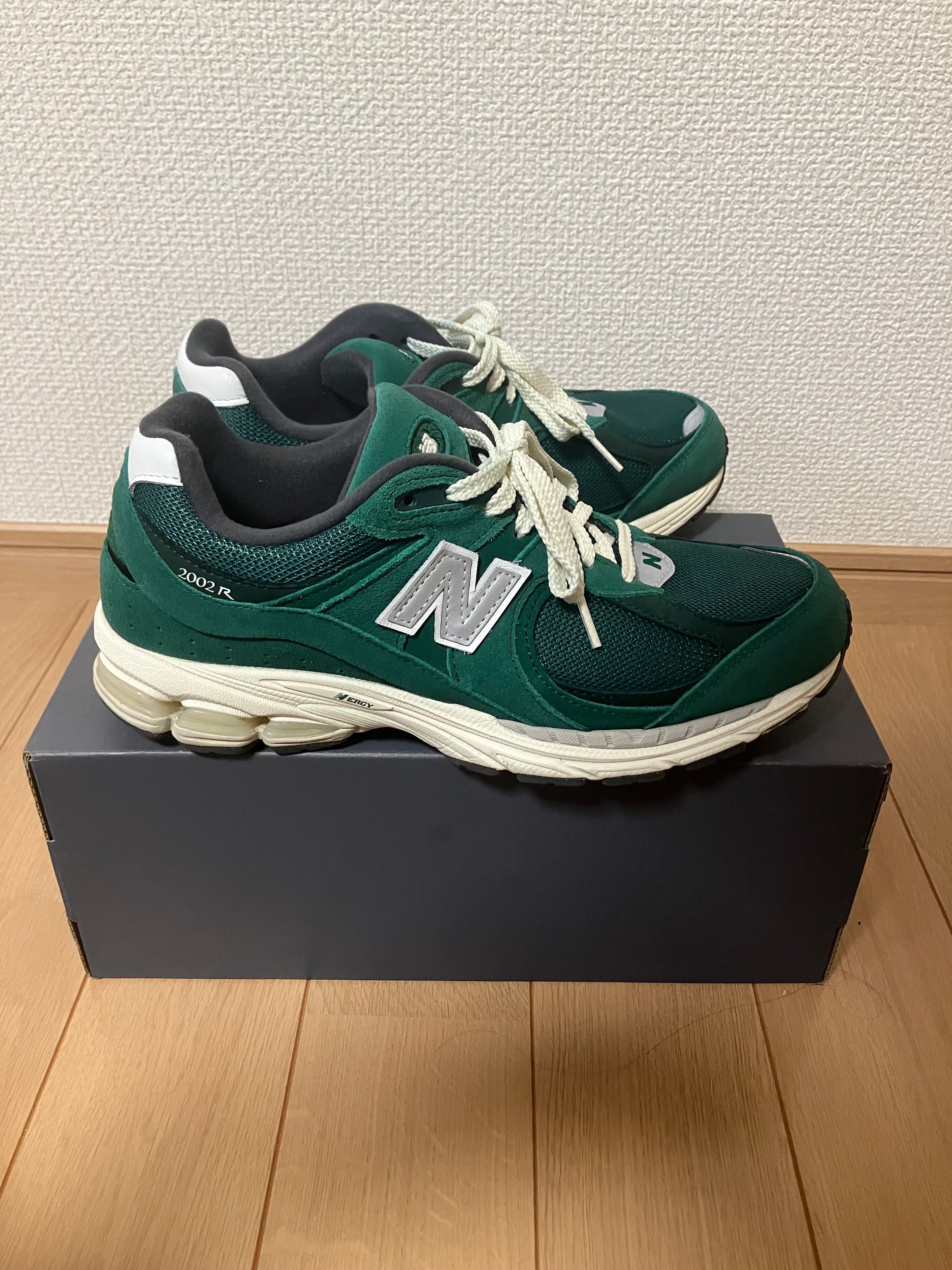 New Balance 2002R "Forest Green"