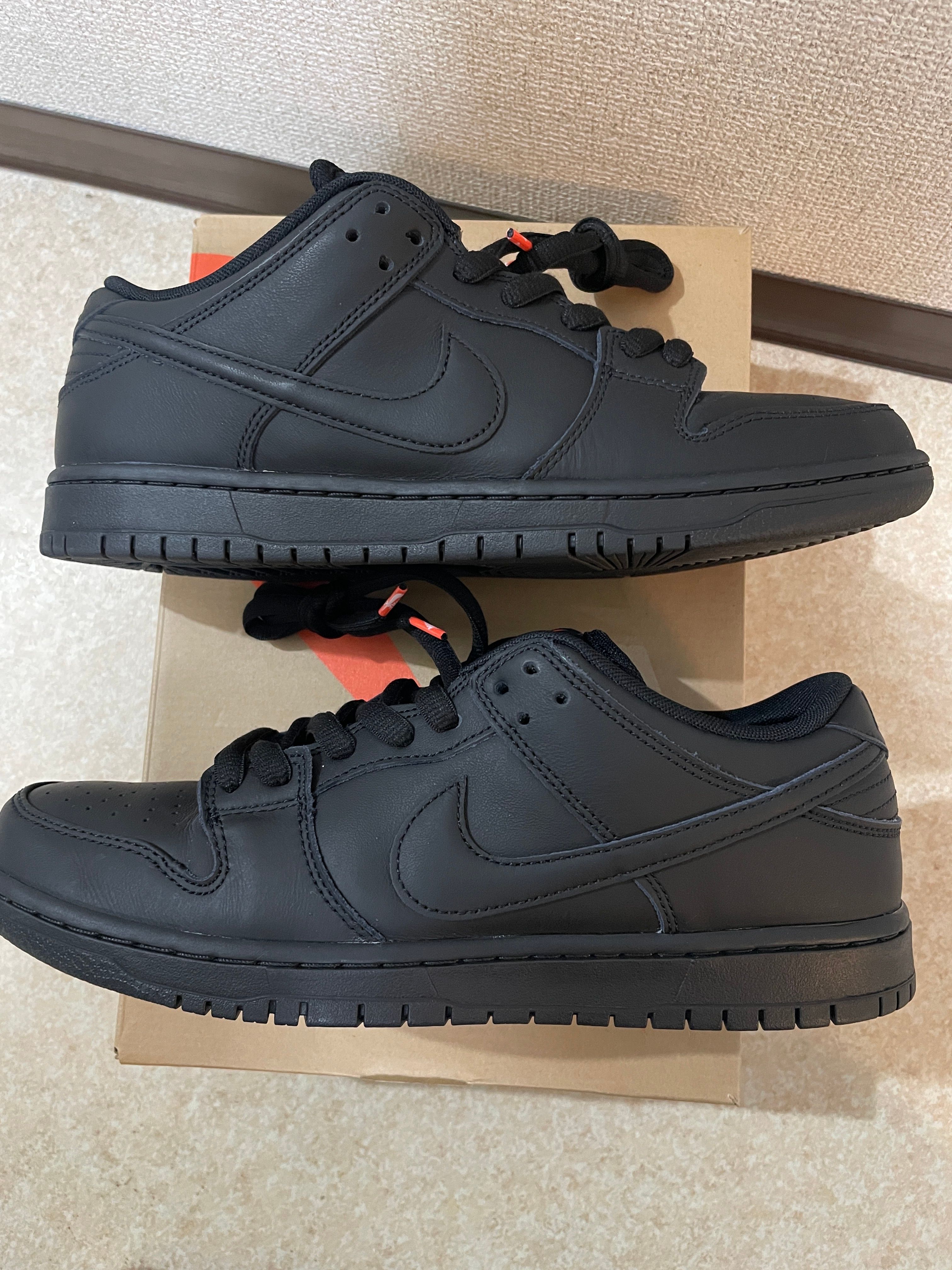 Nike SB Dunk Low Pro ISO "Triple Black"