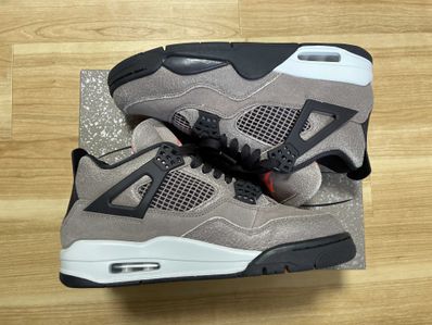 Nike Air Jordan 4 "Taupe Haze"