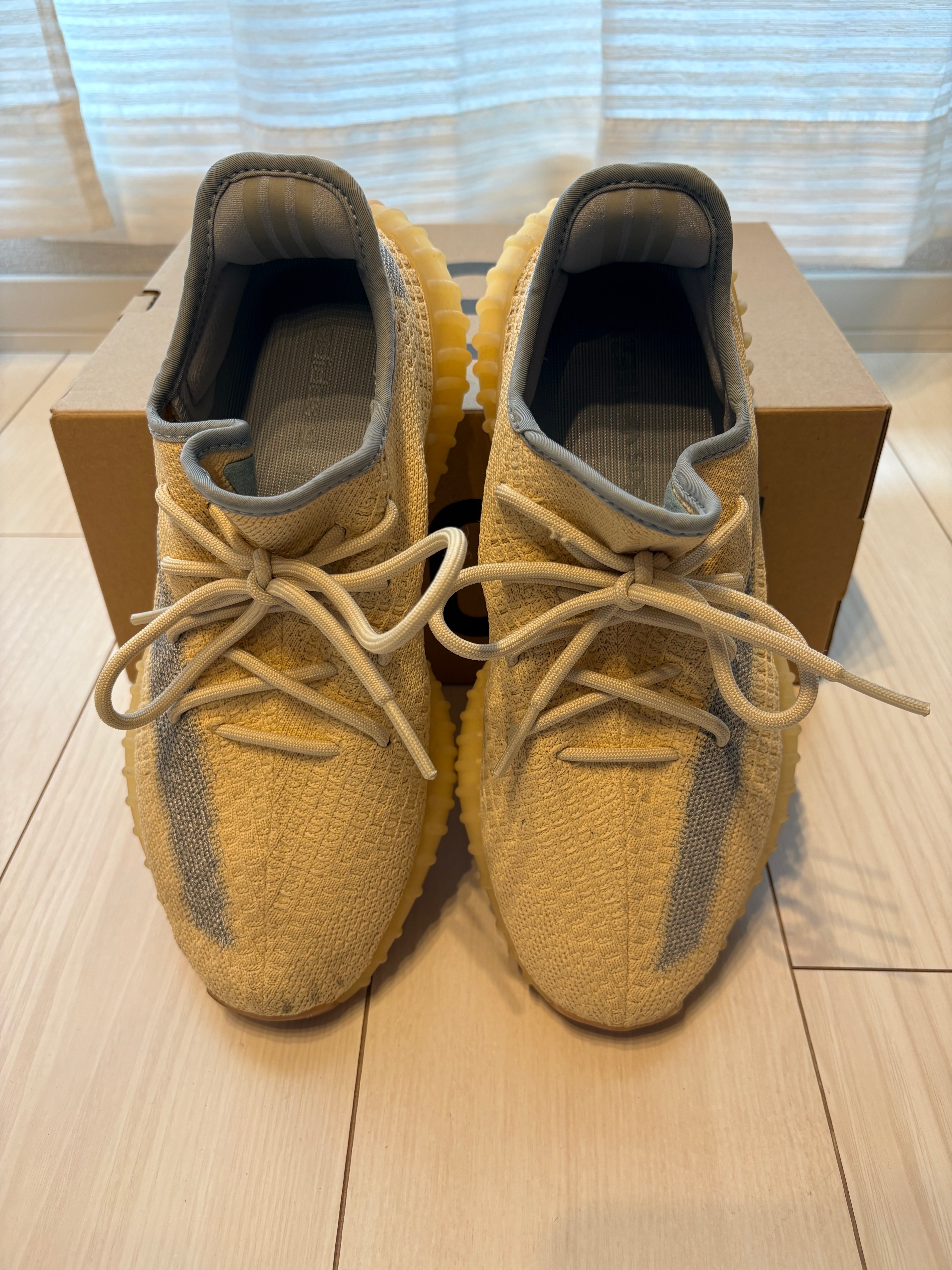 アディダス イージーブーストV2 "リネン"