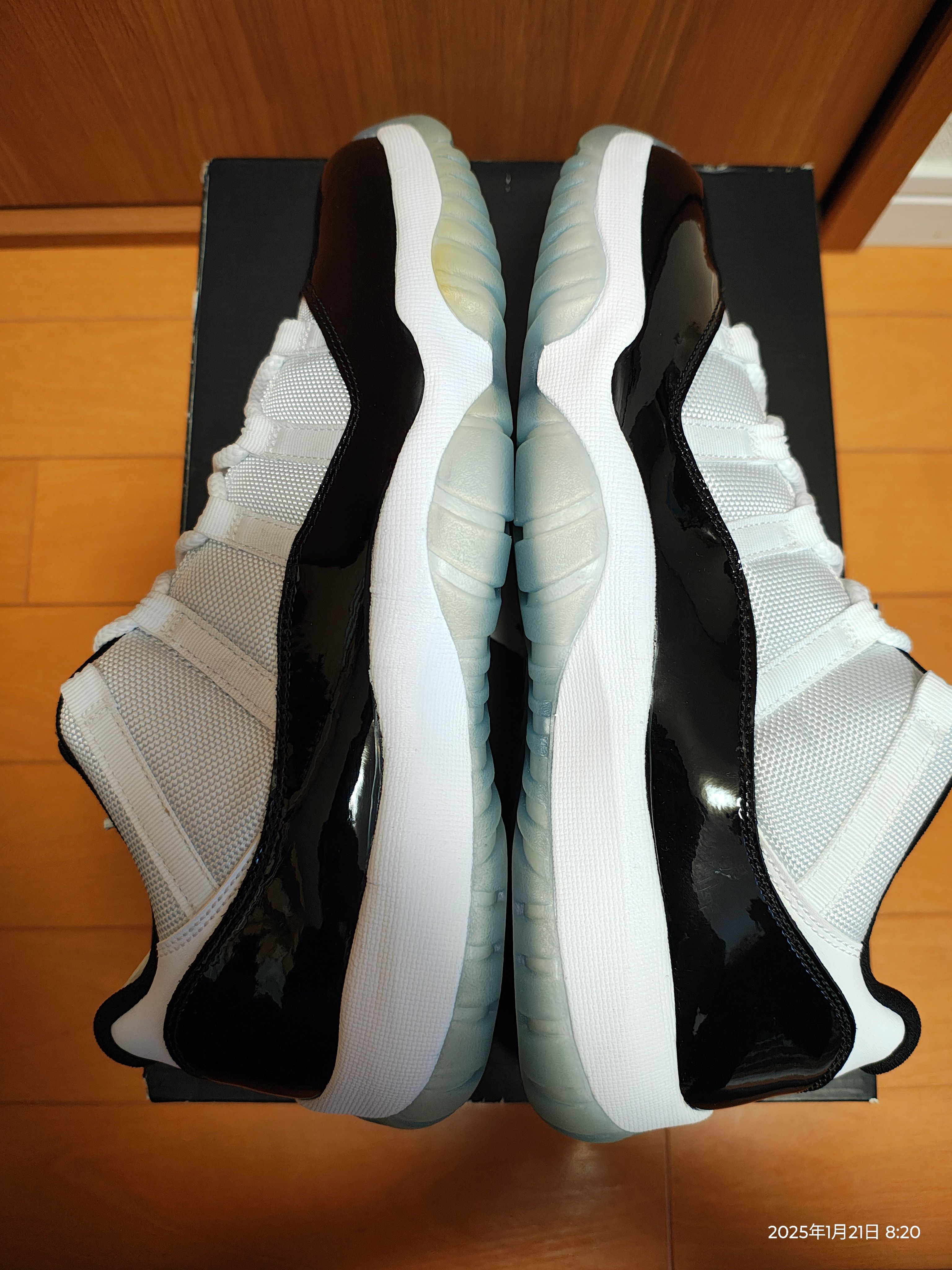 NIKE AIR JORDAN 11 RETRO LOW CONCORD