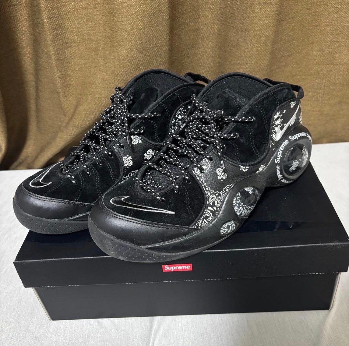 Supreme × Nike Air Zoom Flight 95 SP "Black/White"