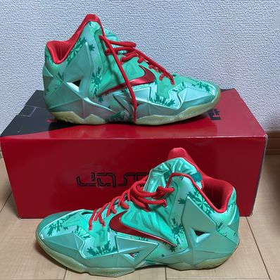 Nike LeBron 11 "Christmas"