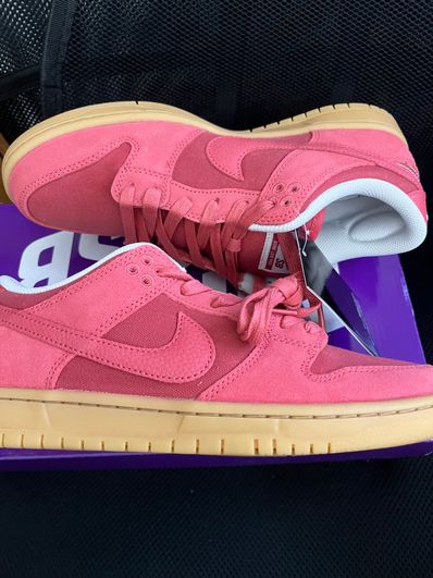 Nike SB Dunk Low "Adobe"