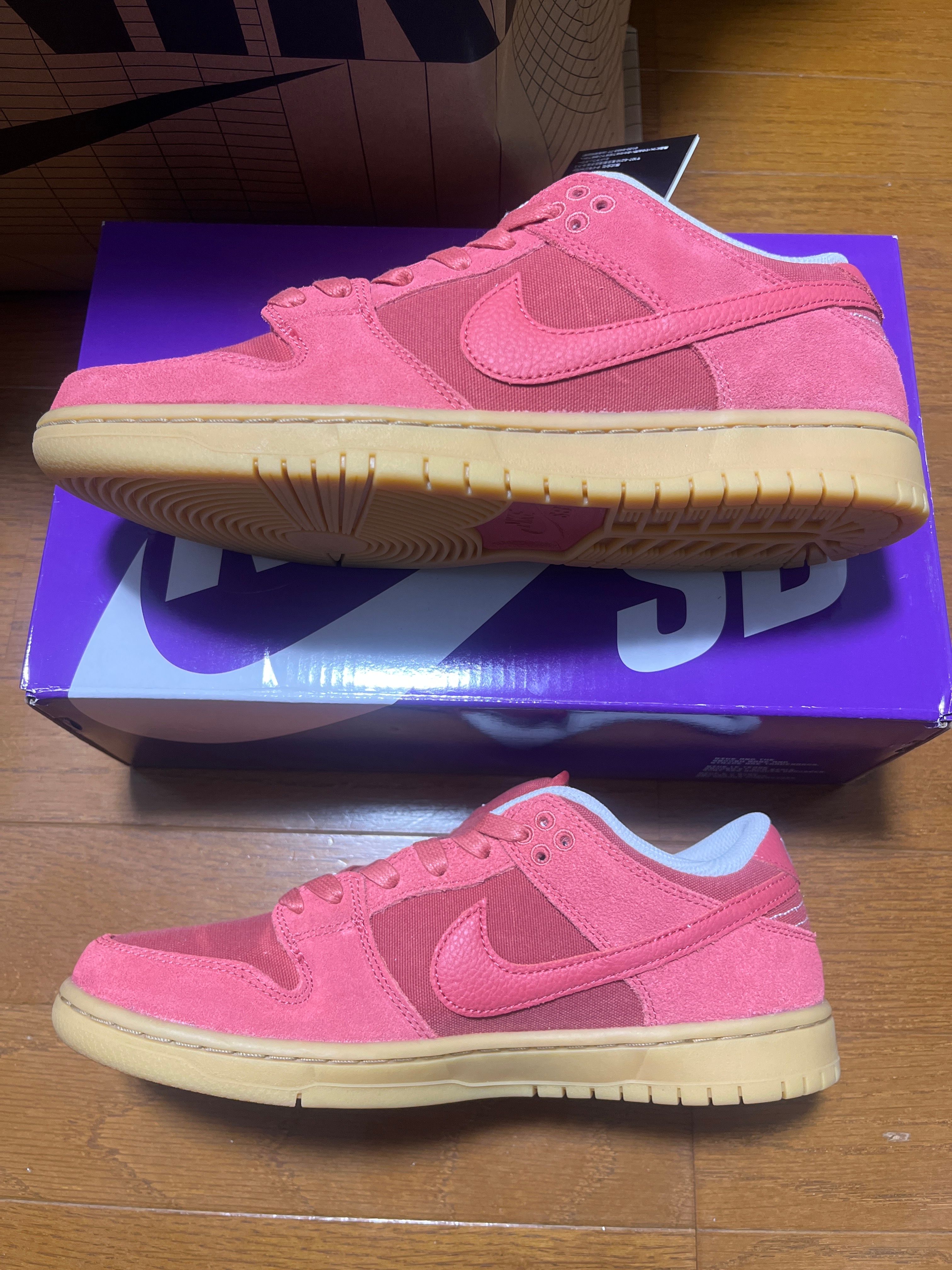 Nike SB Dunk Low "Adobe"