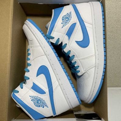 Nike Women's Air Jordan 1 Mid "UNC"