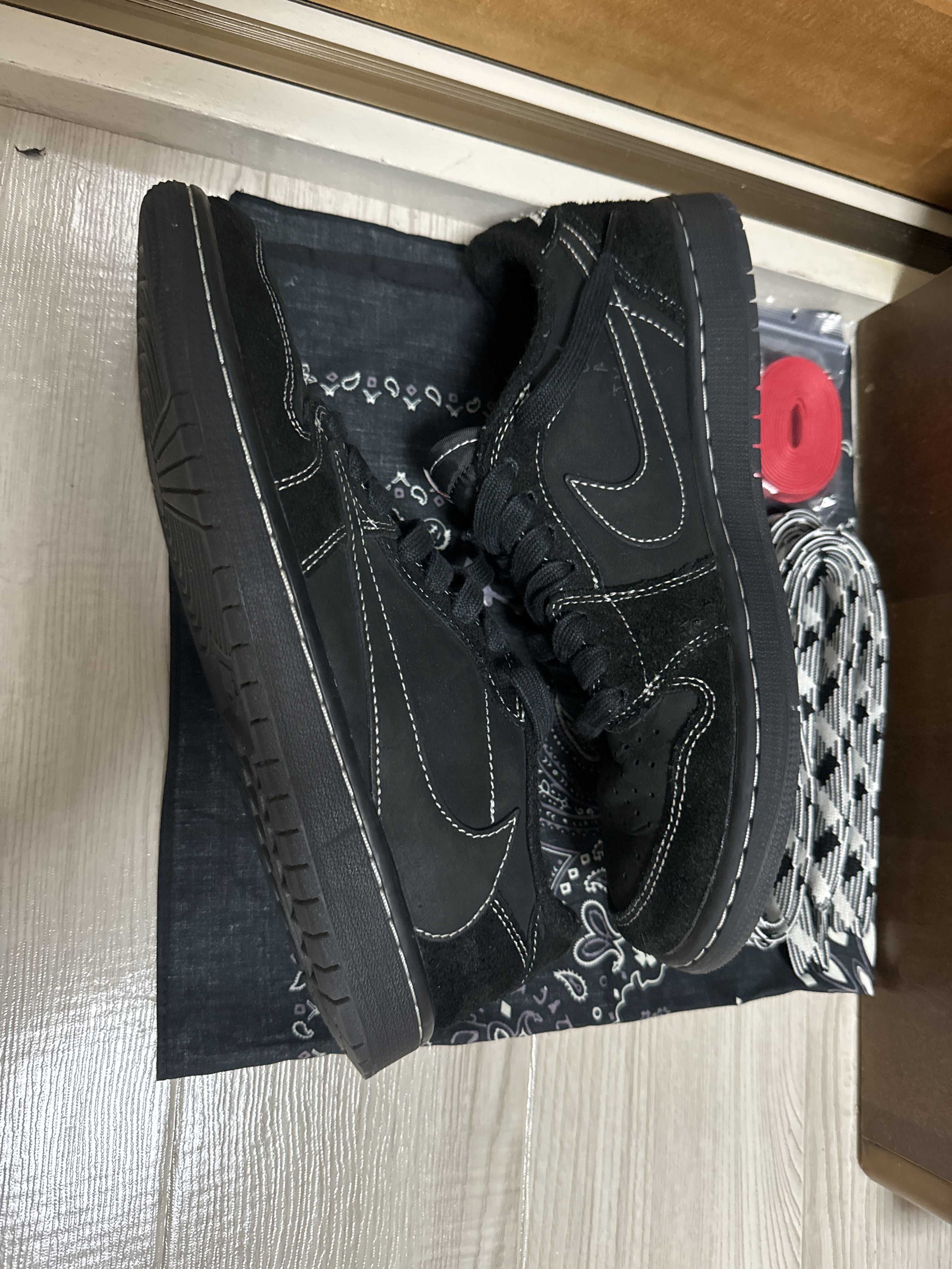 Travis Scott × Nike Air Jordan 1 Low OG SP "Black Phantom"
