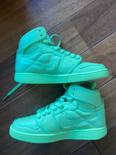 Billie Eilish × Nike Women's Air Jordan 1 High KO "Volt"