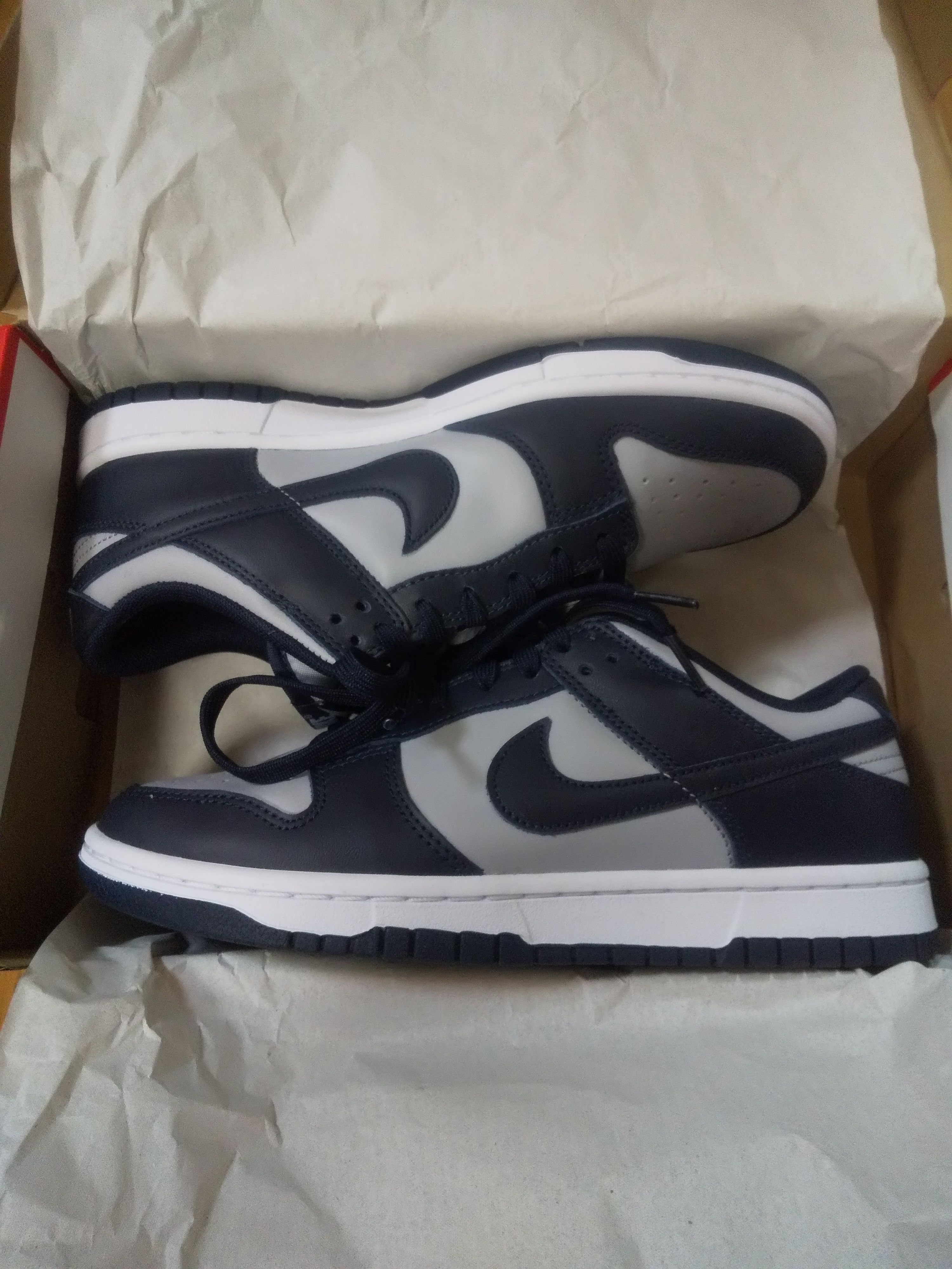 Nike Dunk Low "Championship Grey"