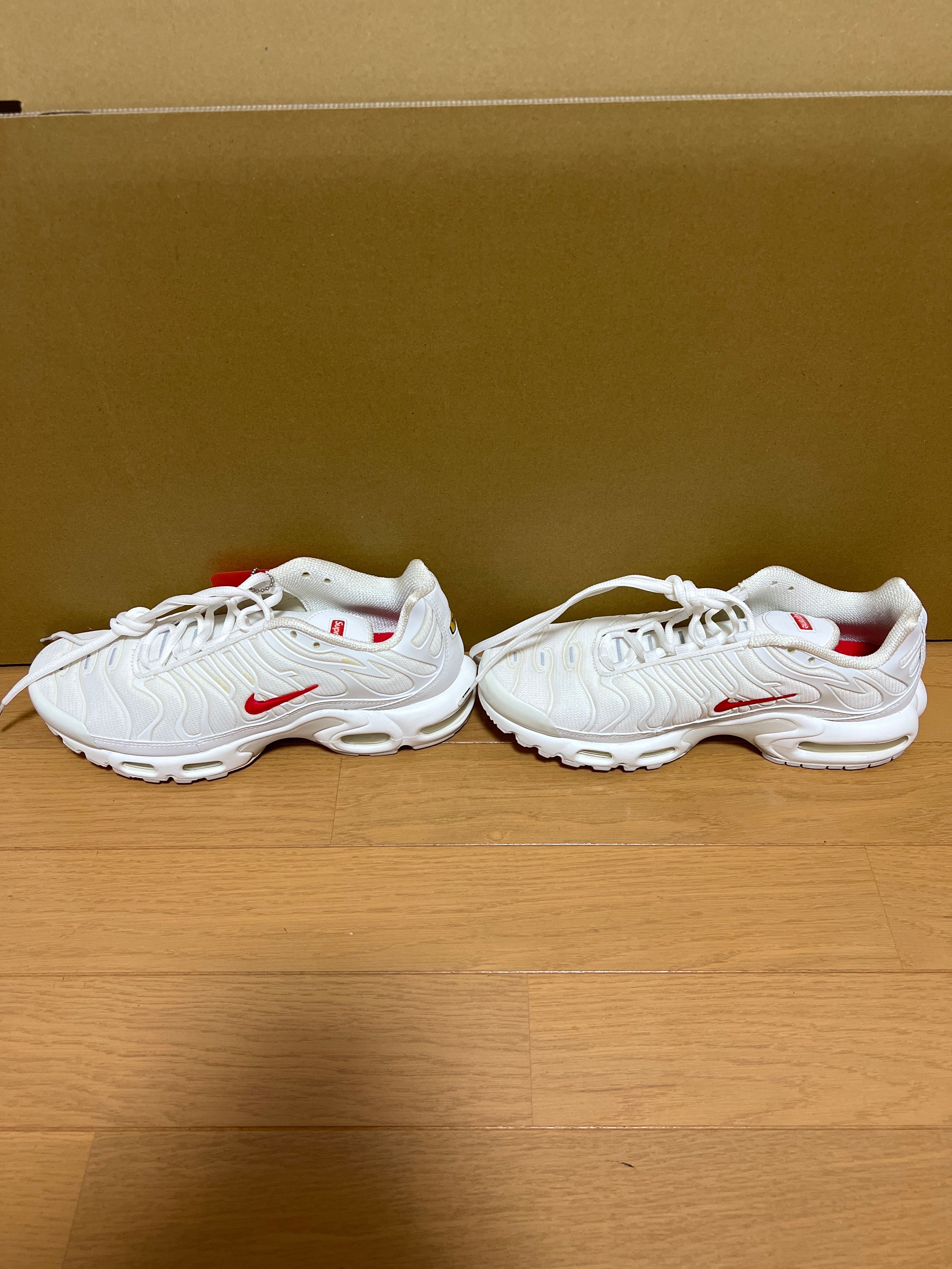 Supreme x Nike Air Max Plus TN "White/Speed Red"