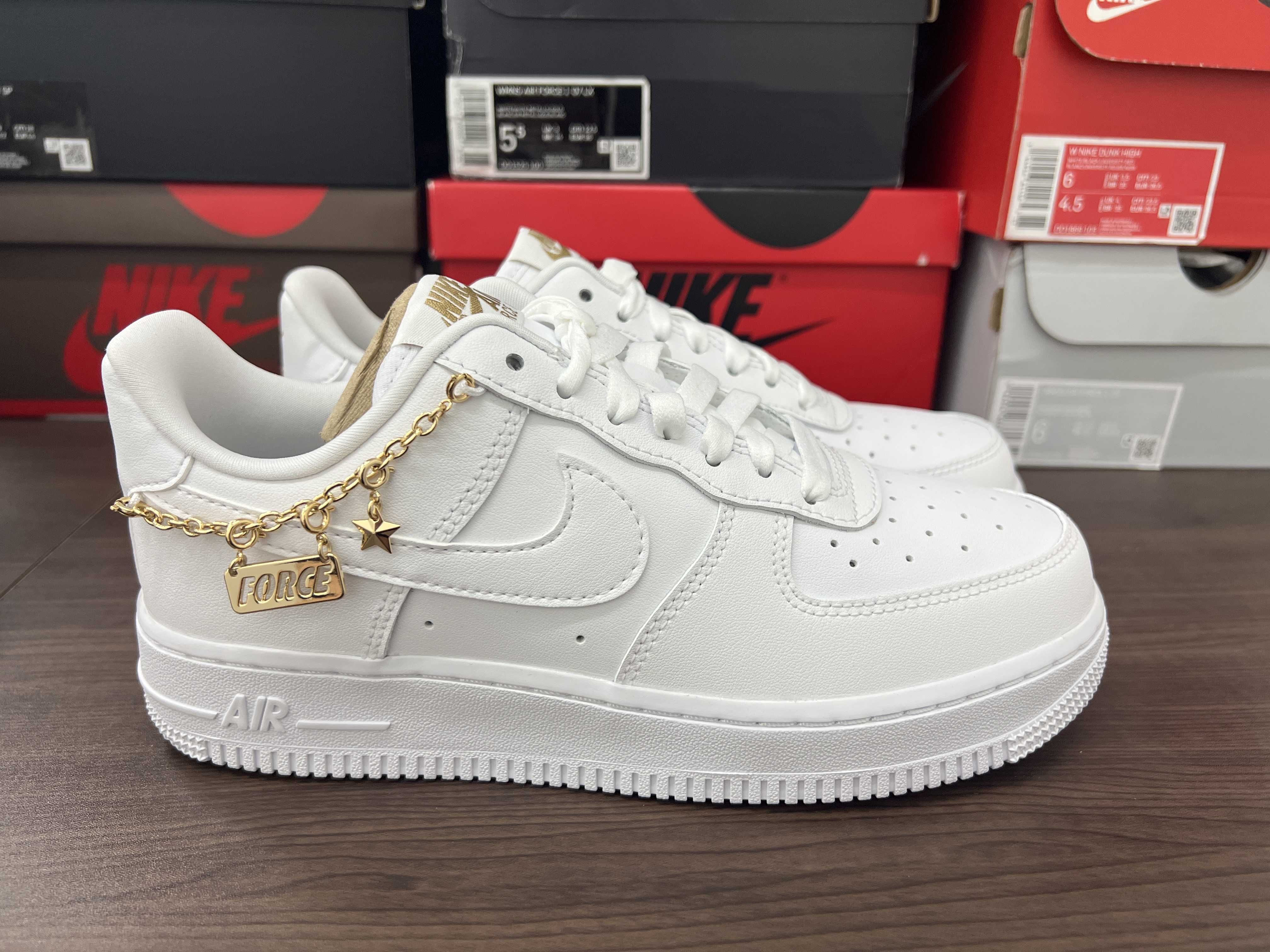 Nike Women's Air Force 1 Low "White Pendats"