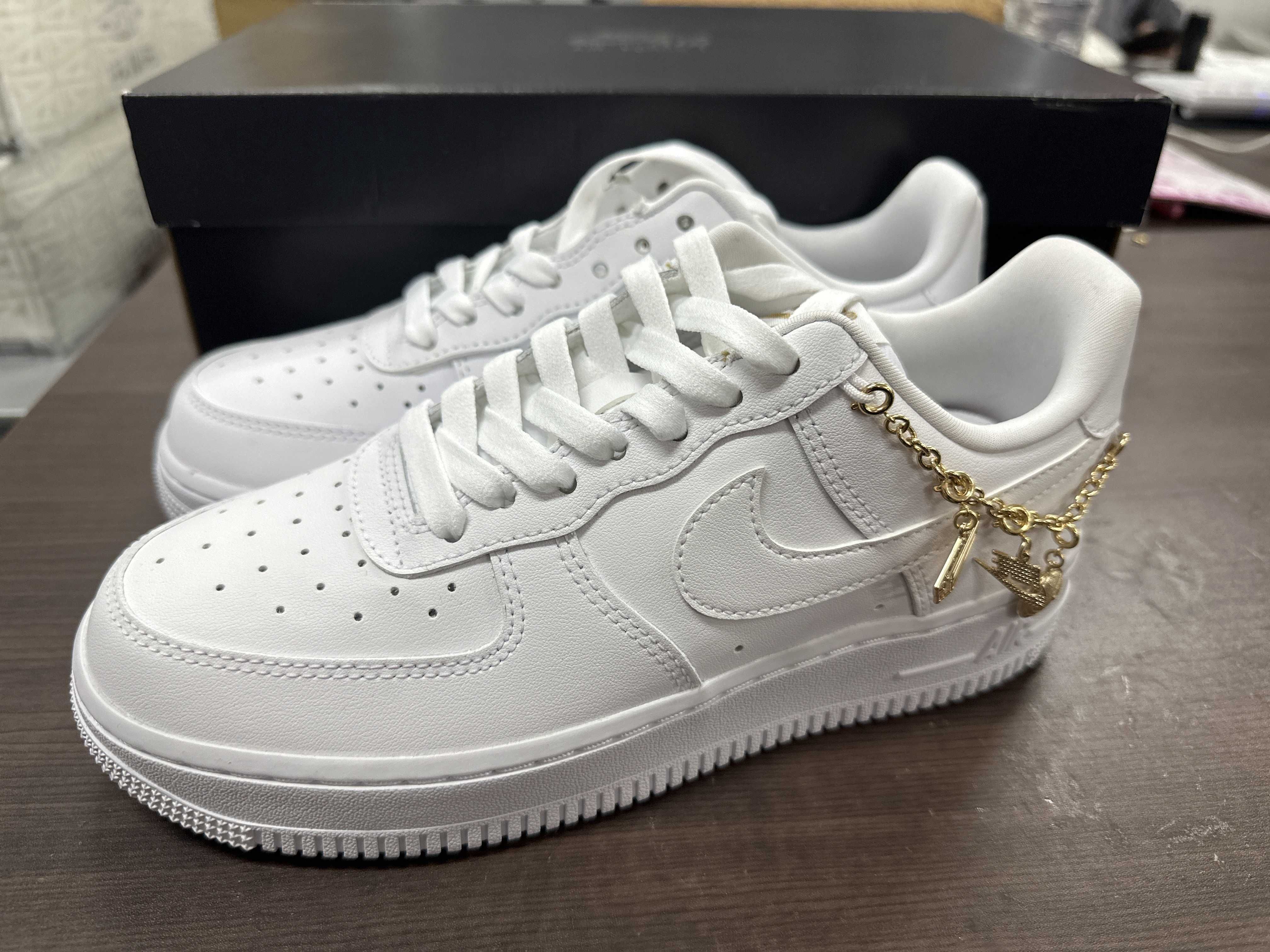 Nike Women's Air Force 1 Low "White Pendats"