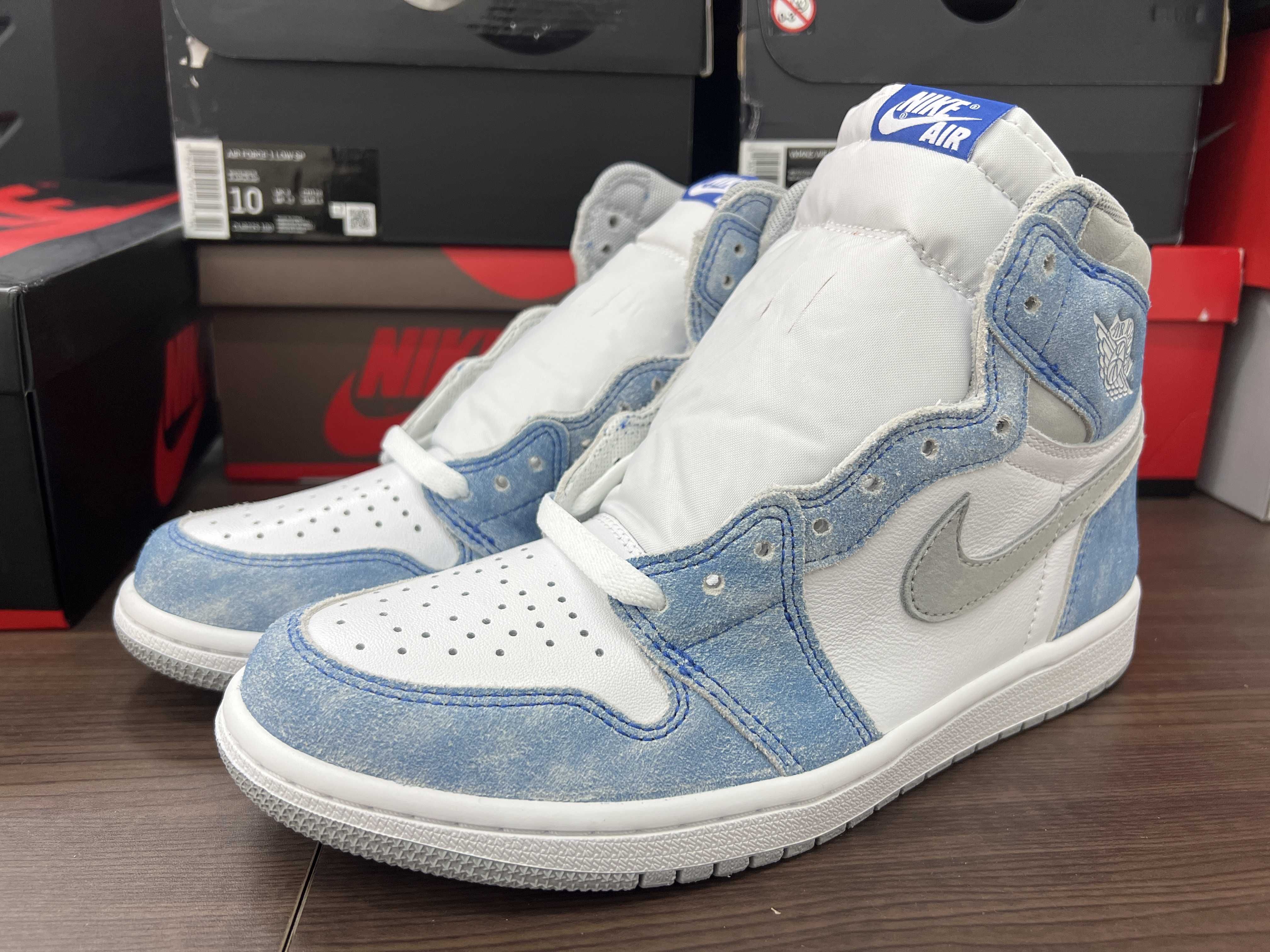 Nike Air Jordan 1 High OG "Hyper Royal"