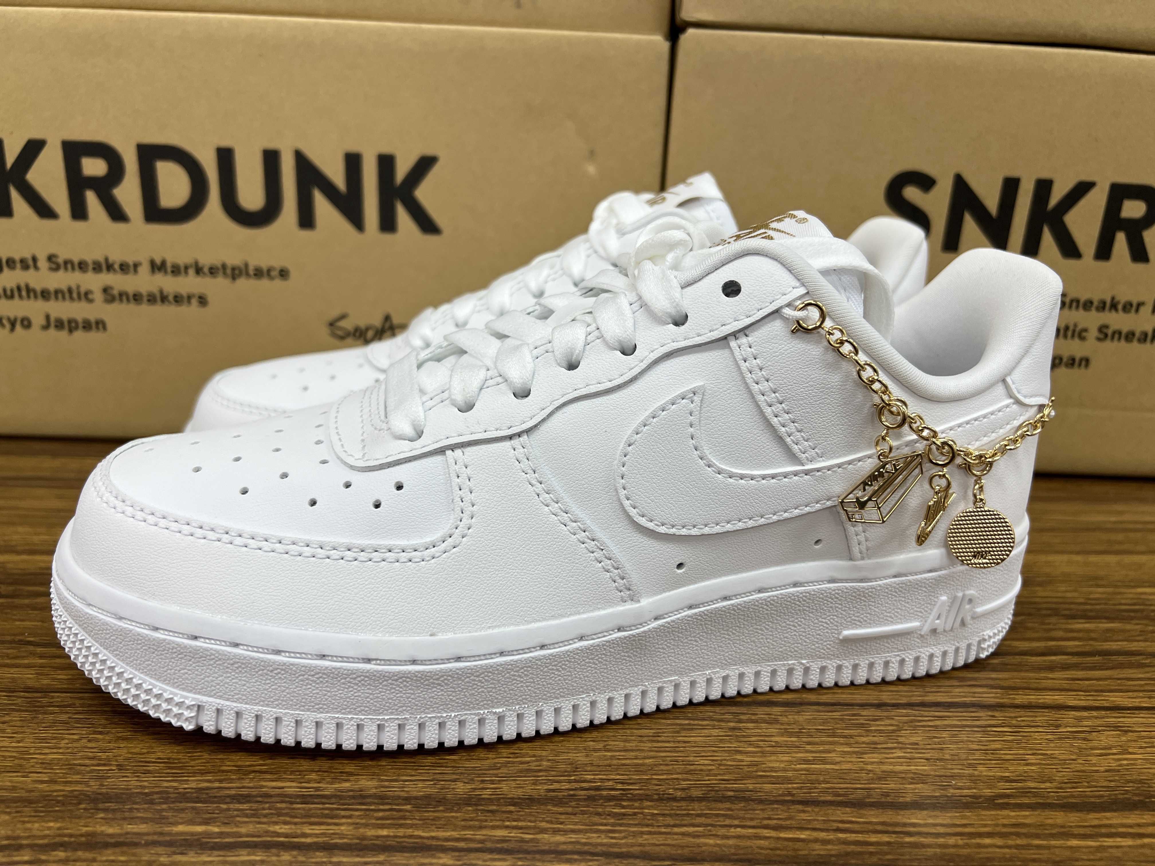 Nike Women's Air Force 1 Low "White Pendats"