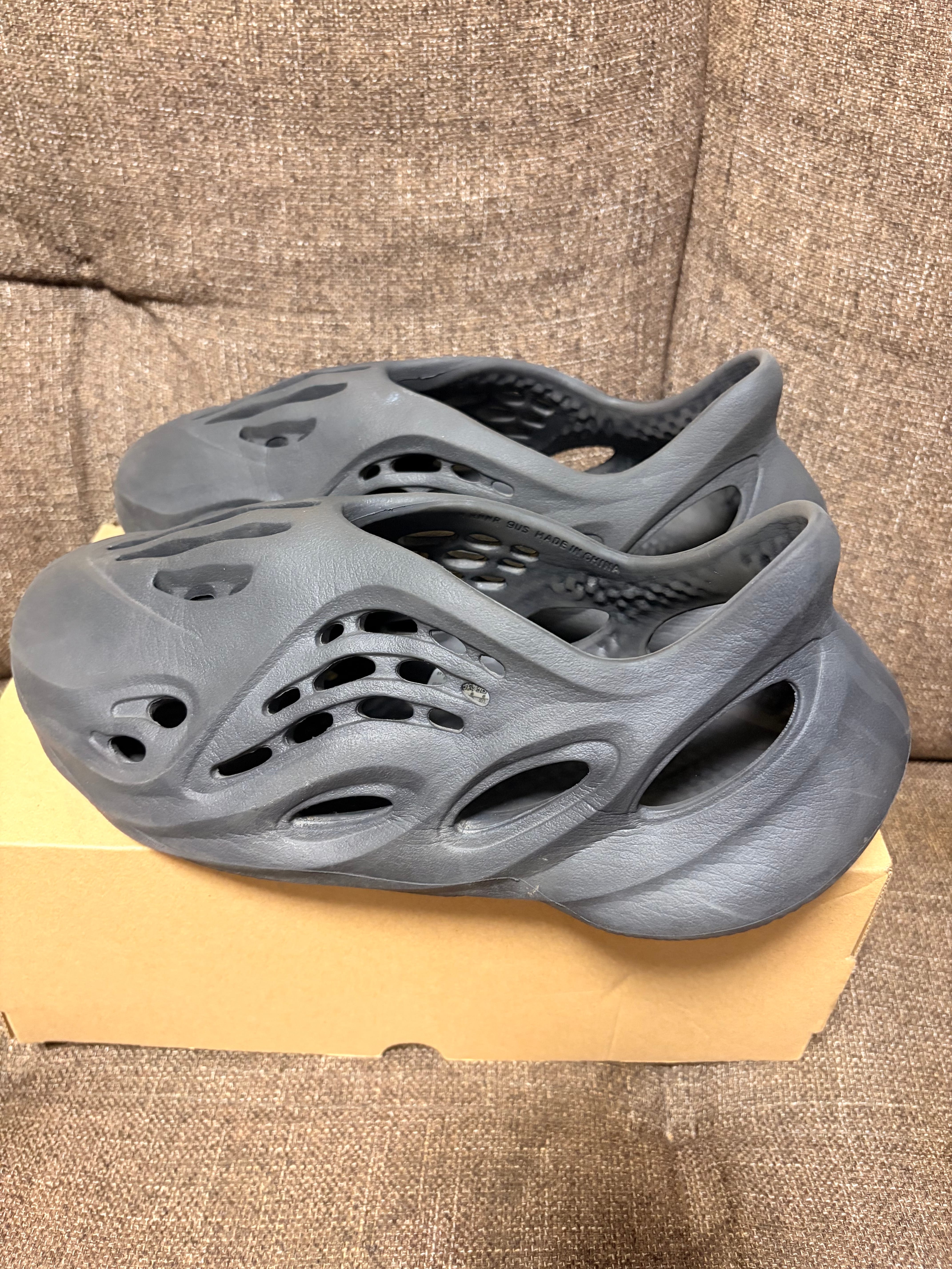 アディダス イージー フォームランナー "オニキス"