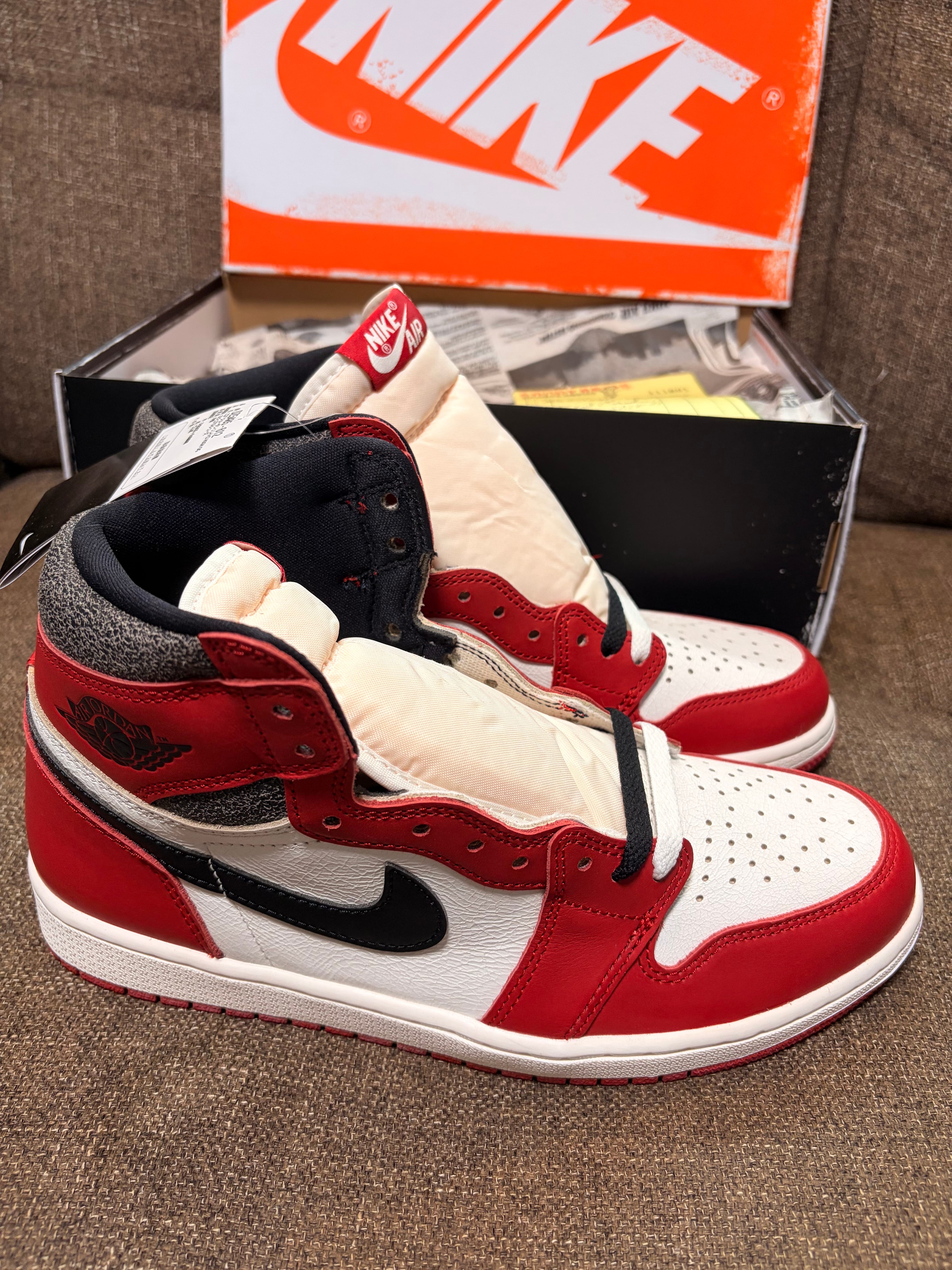 Nike Air Jordan 1 High OG "Lost & Found/Chicago"