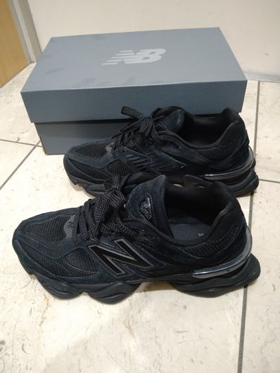 New Balance 9060 "Triple Black"