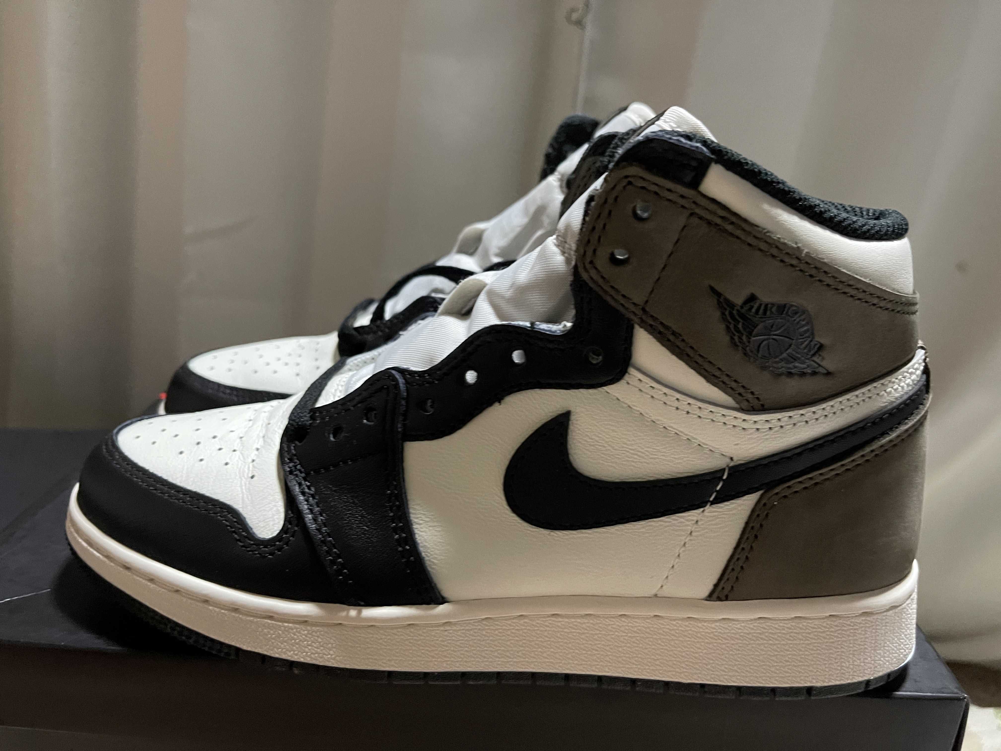 Nike GS Air Jordan 1 High OG "Sail/Dark Mocha/Black"