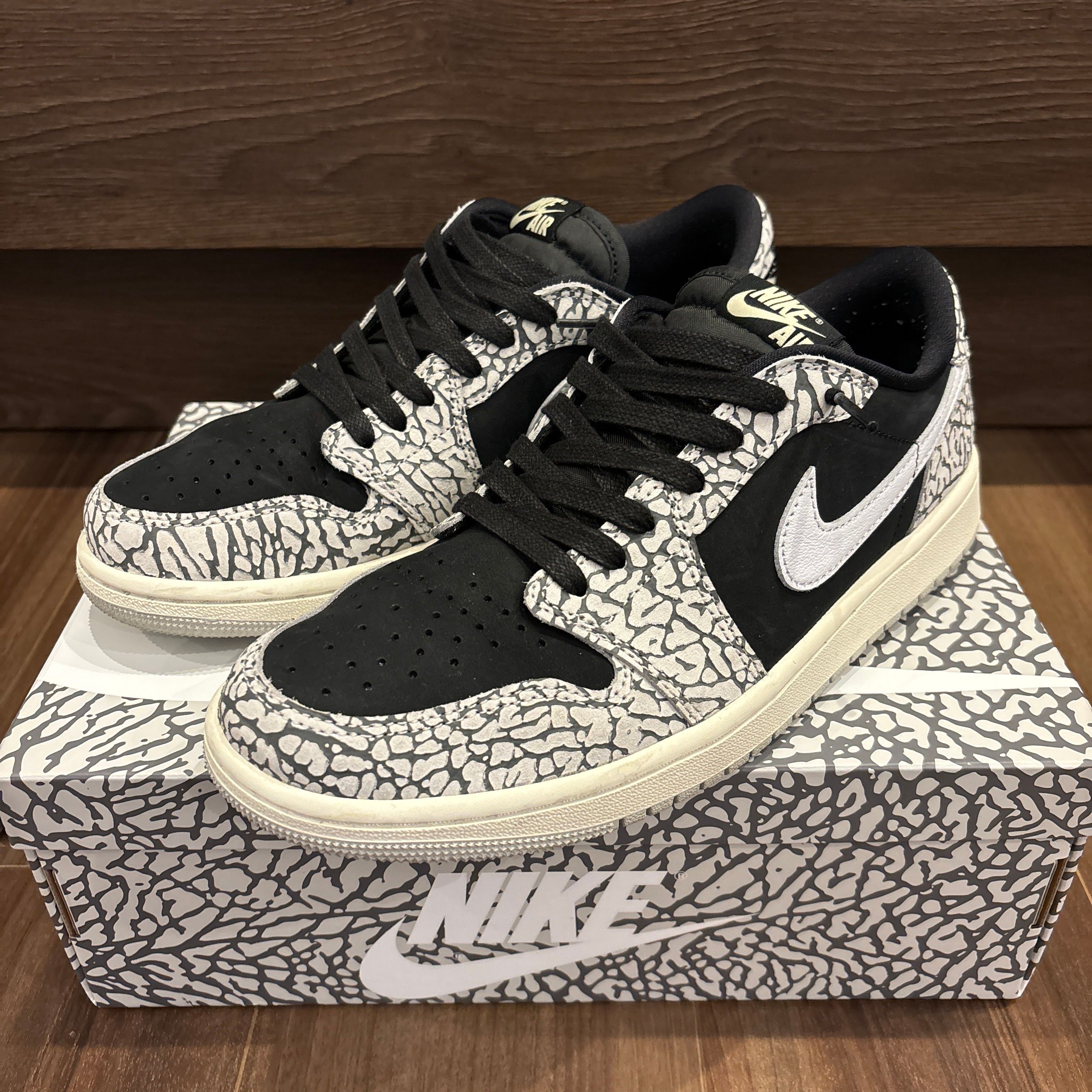 Nike Air Jordan 1 Retro Low OG "Black Cement"
